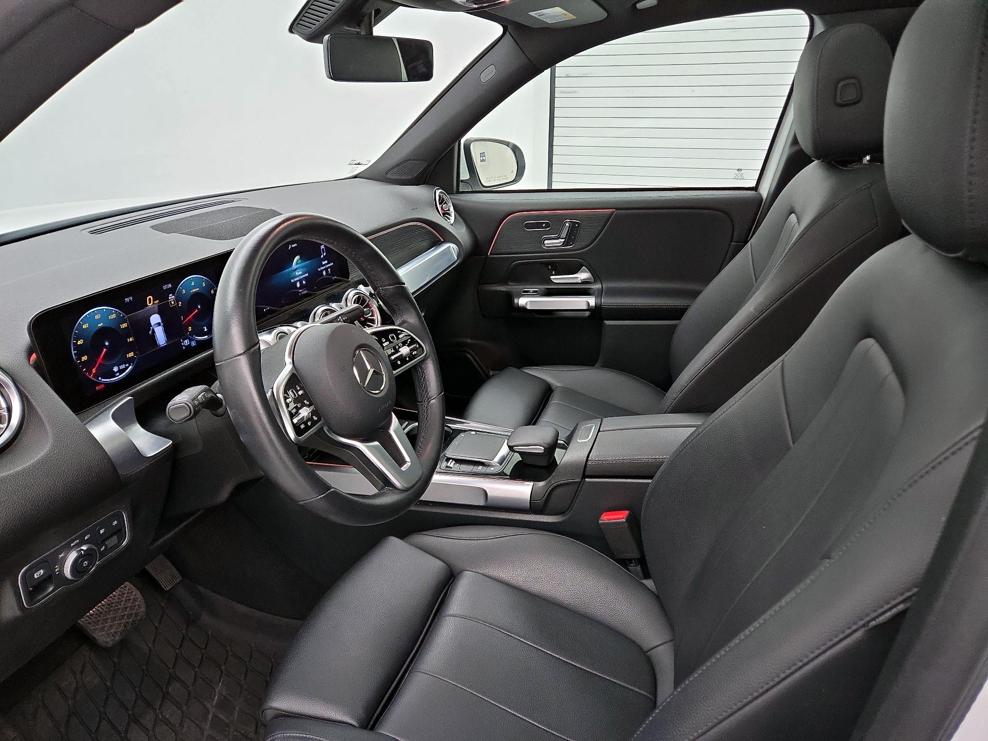 Thumbnail: 2023 Mercedes-Benz GLB - 11