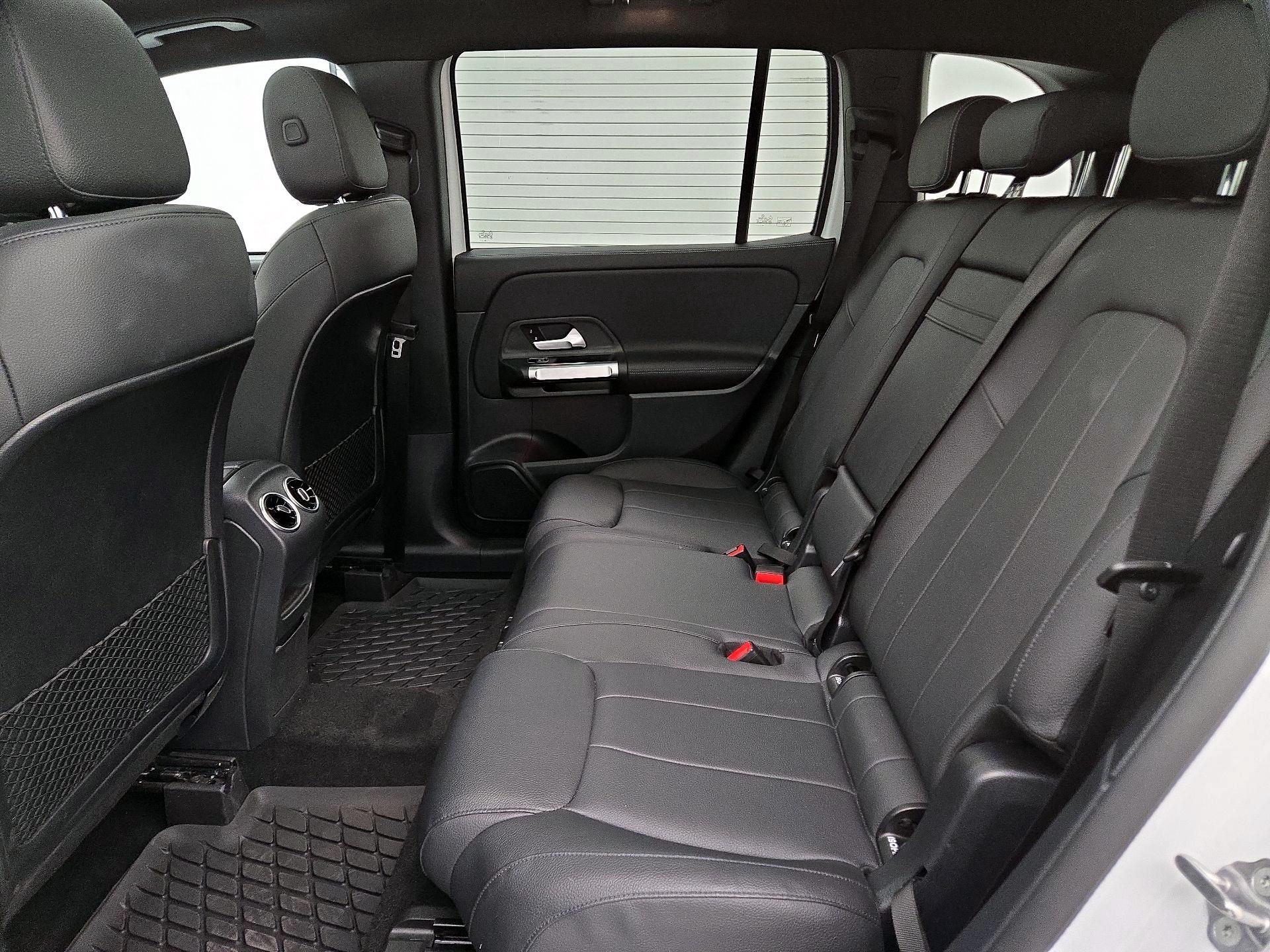 Thumbnail: 2023 Mercedes-Benz GLB - 20