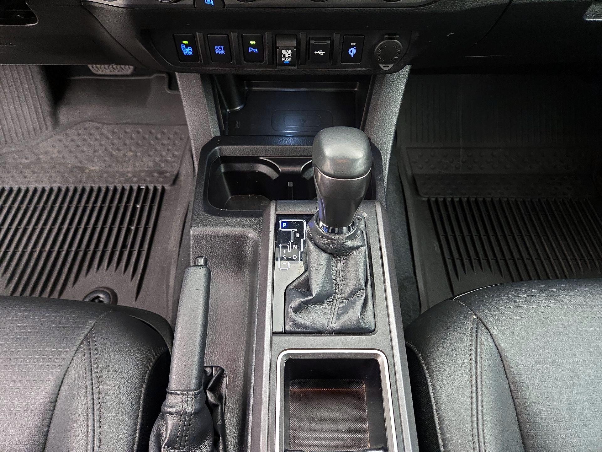 Thumbnail: 2023 Toyota Tacoma - 18