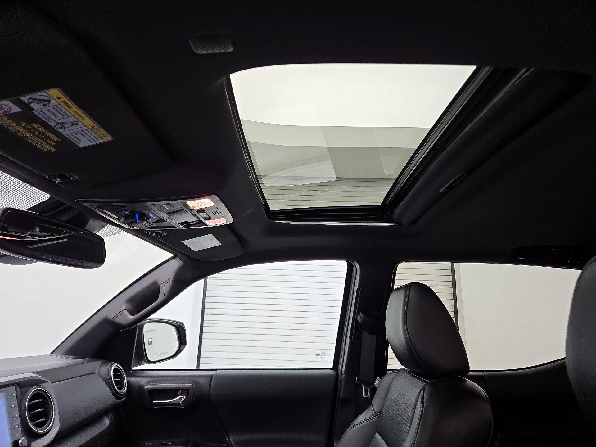 Thumbnail: 2023 Toyota Tacoma - 20