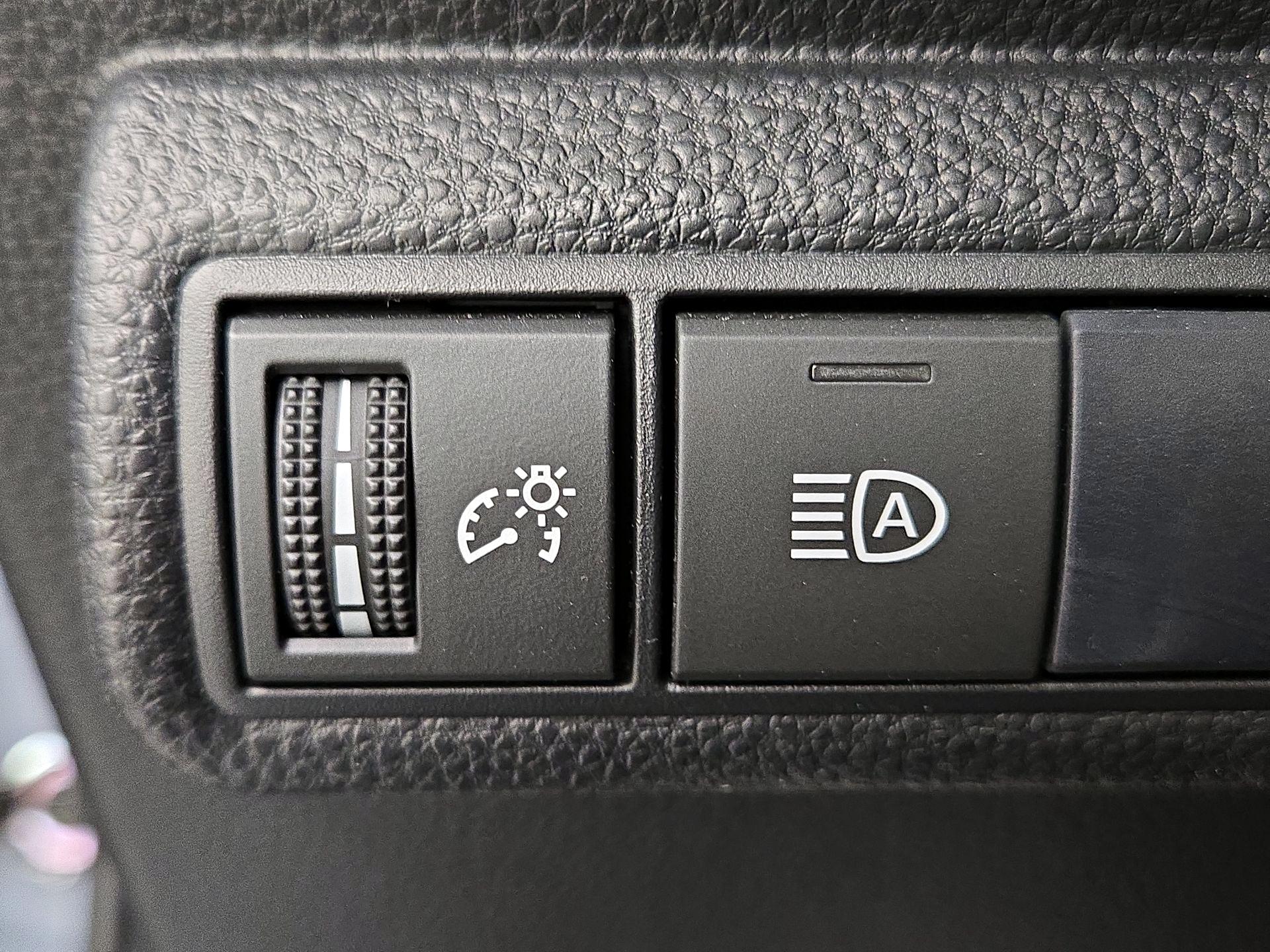 Thumbnail: 2021 Toyota Corolla - 13