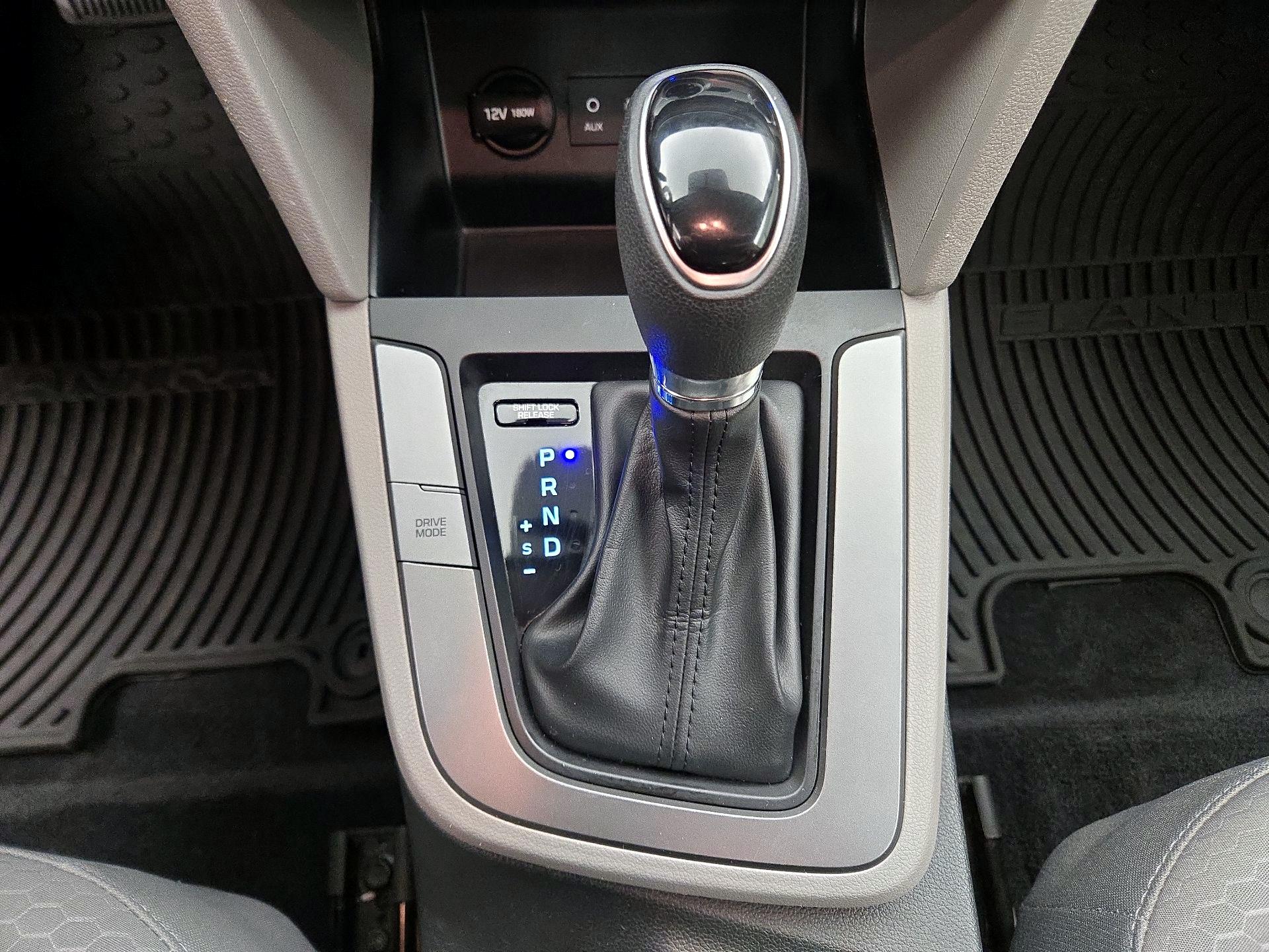 Thumbnail: 2019 Hyundai Elantra - 17