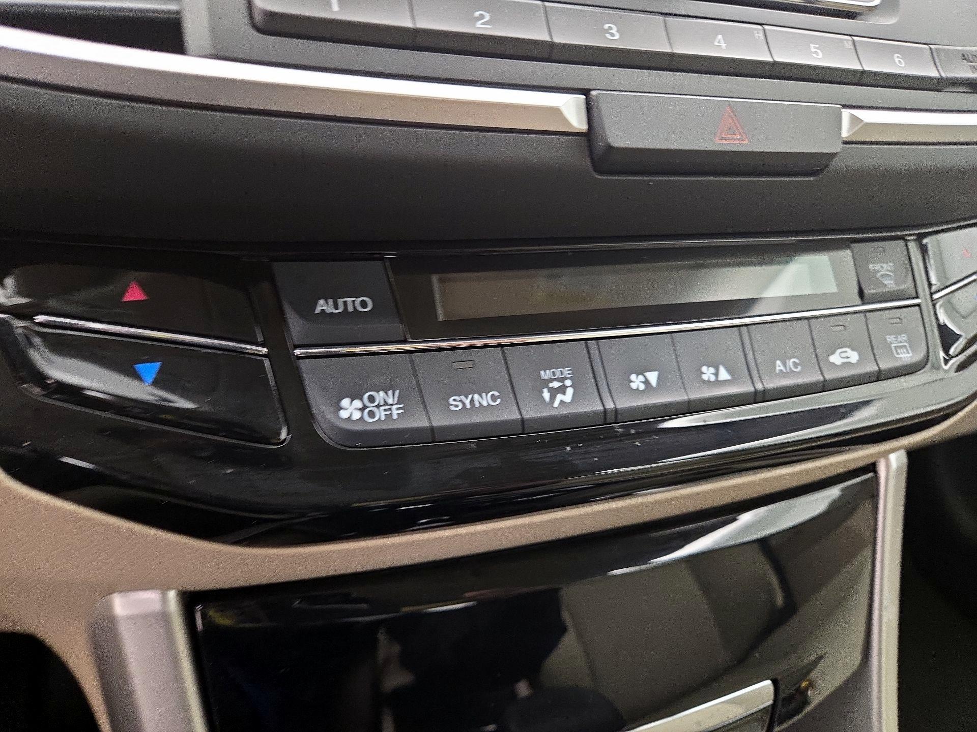 Thumbnail: 2016 Honda Accord - 15