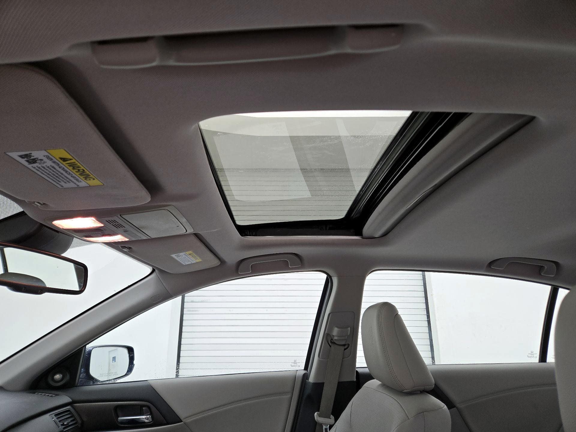 Thumbnail: 2015 Honda Accord - 19