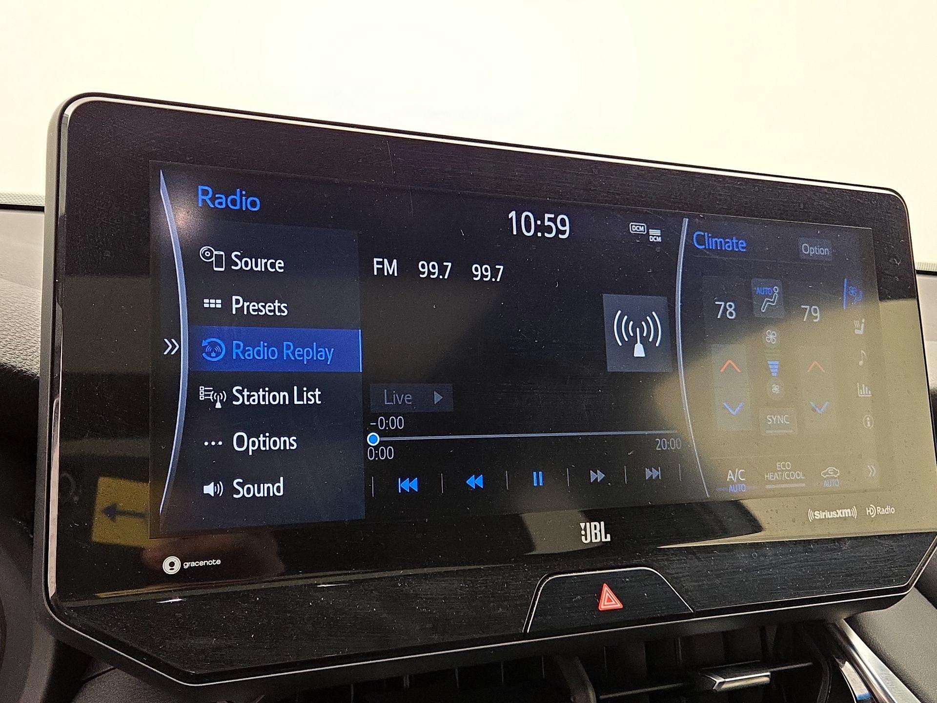 Thumbnail: 2021 Toyota Venza - 15