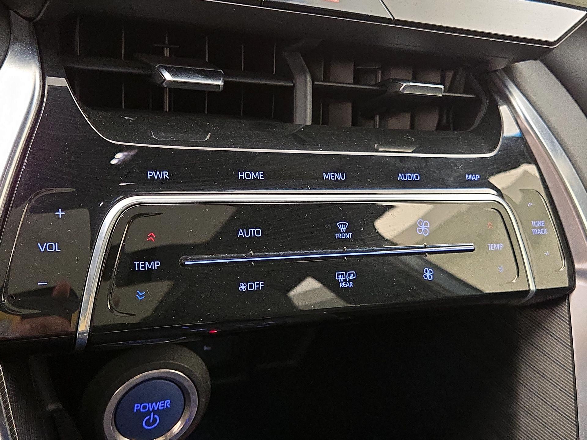 Thumbnail: 2021 Toyota Venza - 16