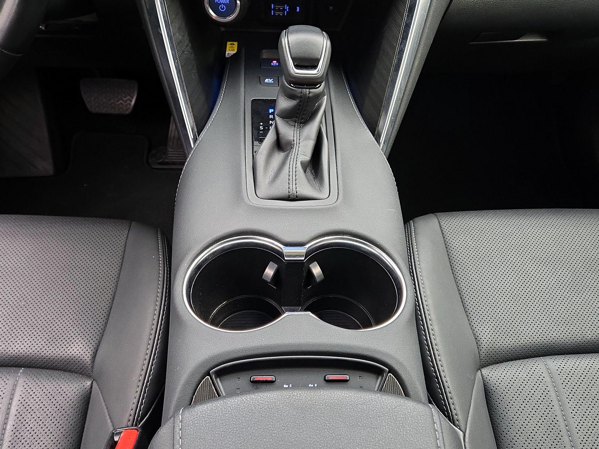 Thumbnail: 2021 Toyota Venza - 17