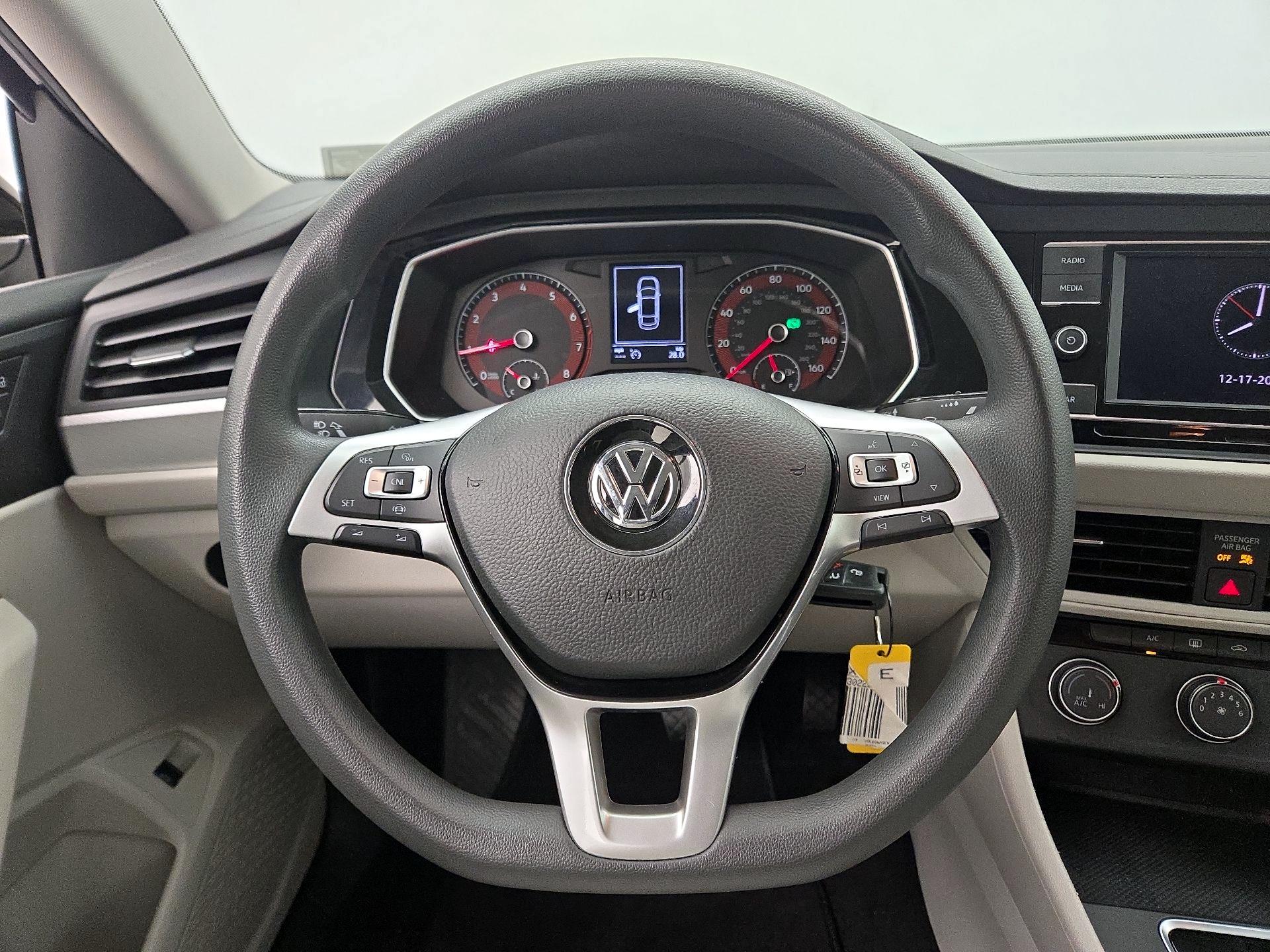 Thumbnail: 2019 Volkswagen Jetta - 10
