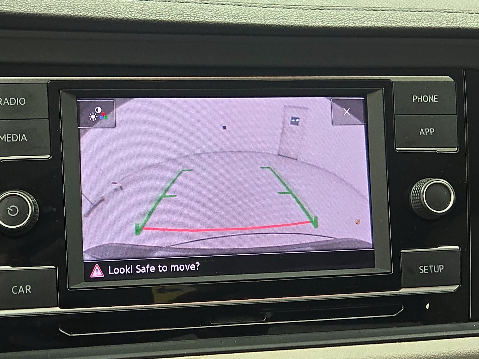 Thumbnail: 2019 Volkswagen Jetta - 14