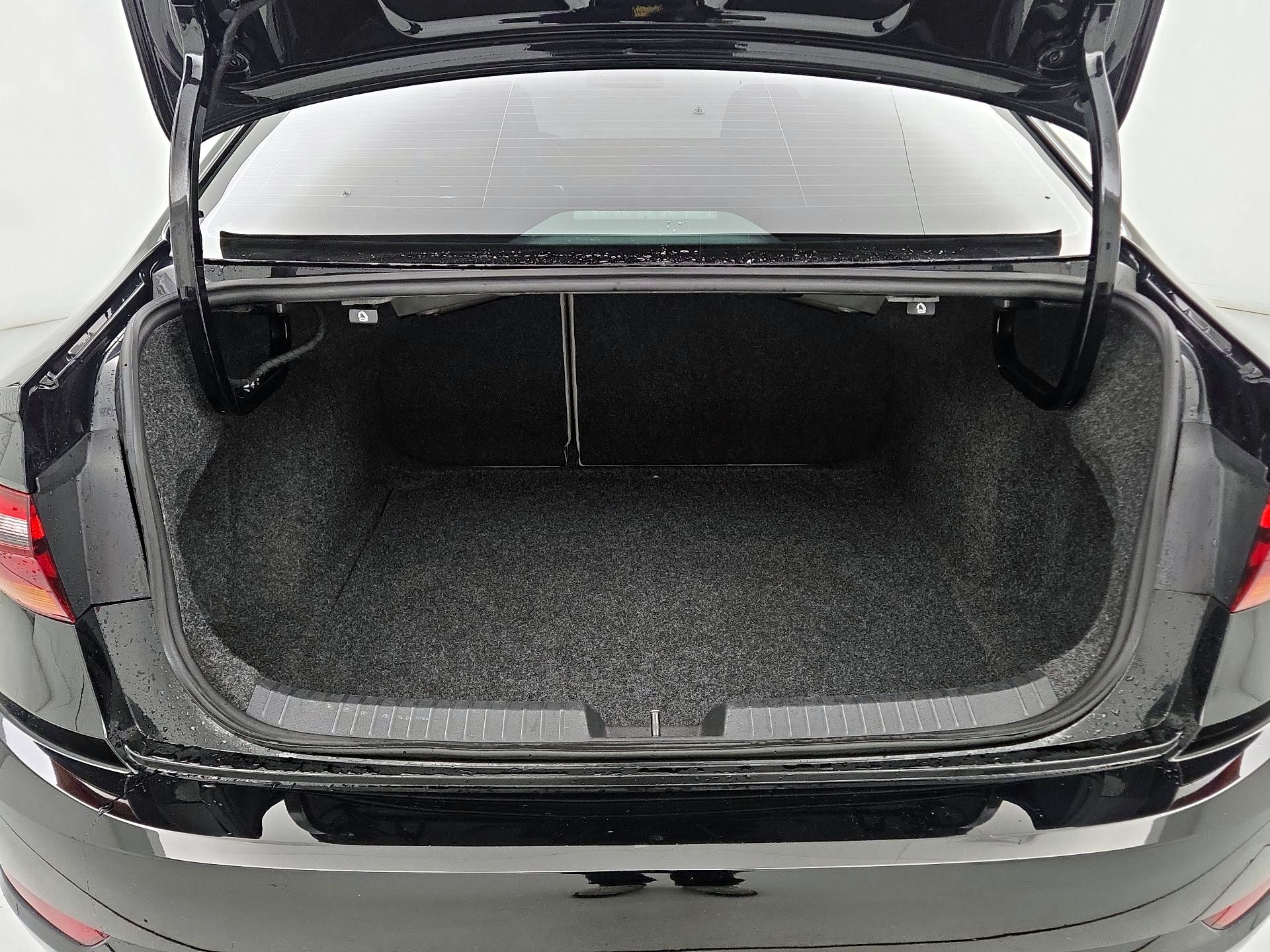 Thumbnail: 2019 Volkswagen Jetta - 20