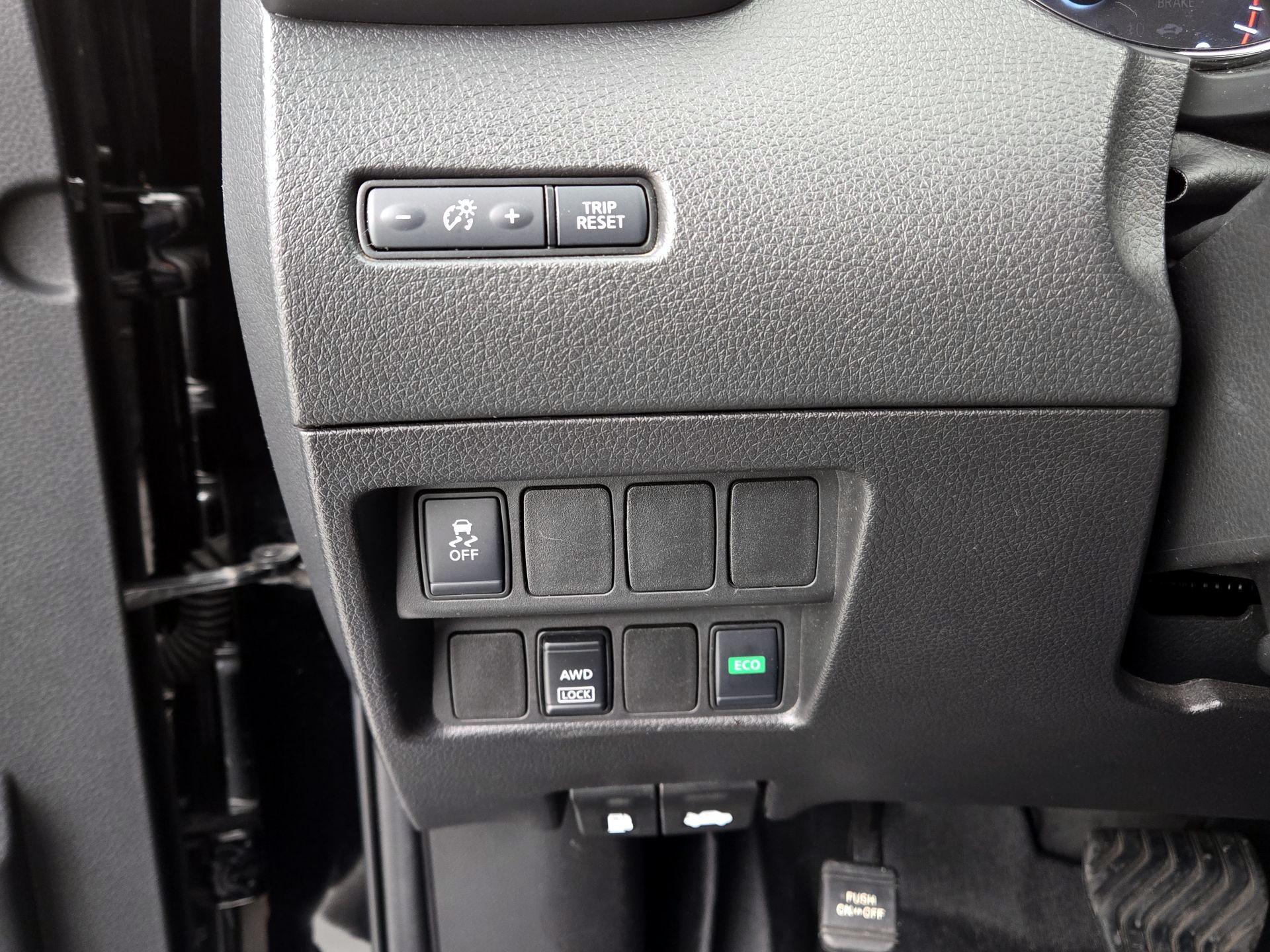 Thumbnail: 2019 Nissan Rogue Sport - 13