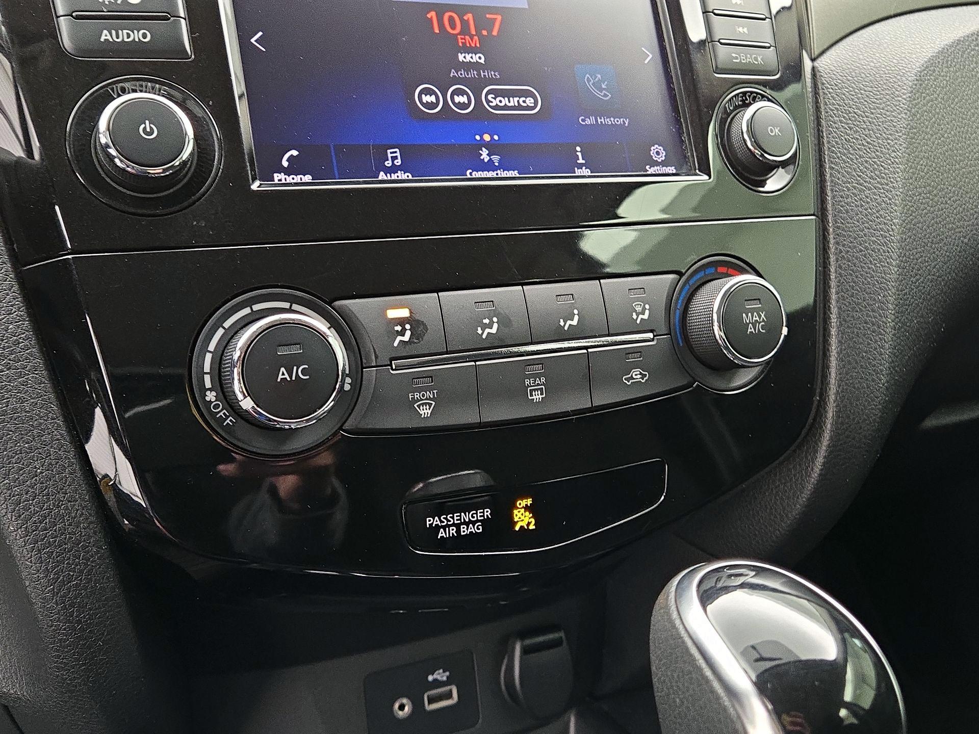 Thumbnail: 2019 Nissan Rogue Sport - 16