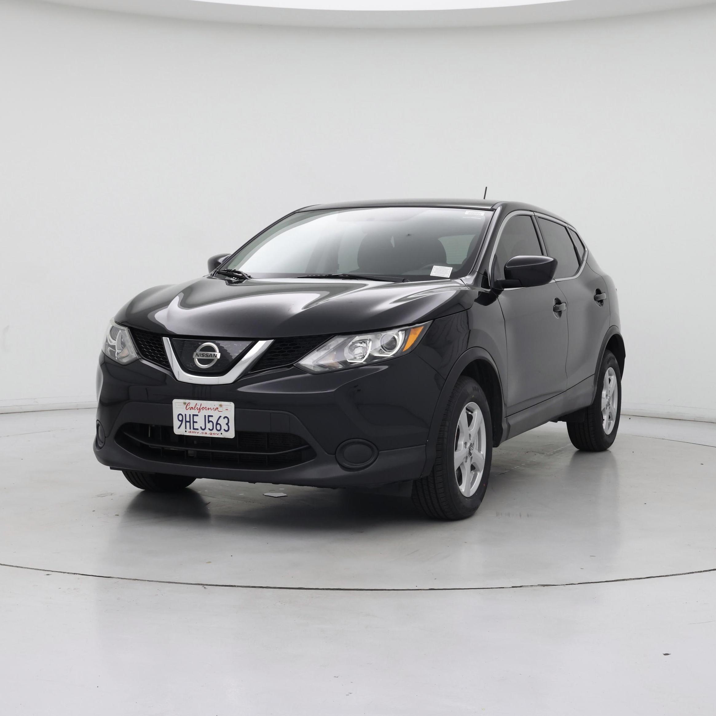 Thumbnail: 2019 Nissan Rogue Sport - 4