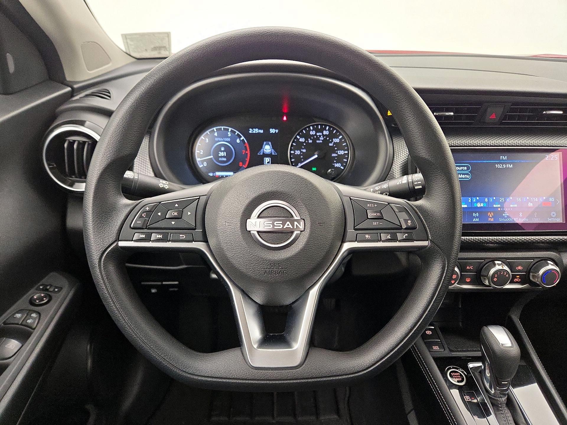 Thumbnail: 2023 Nissan Kicks - 10