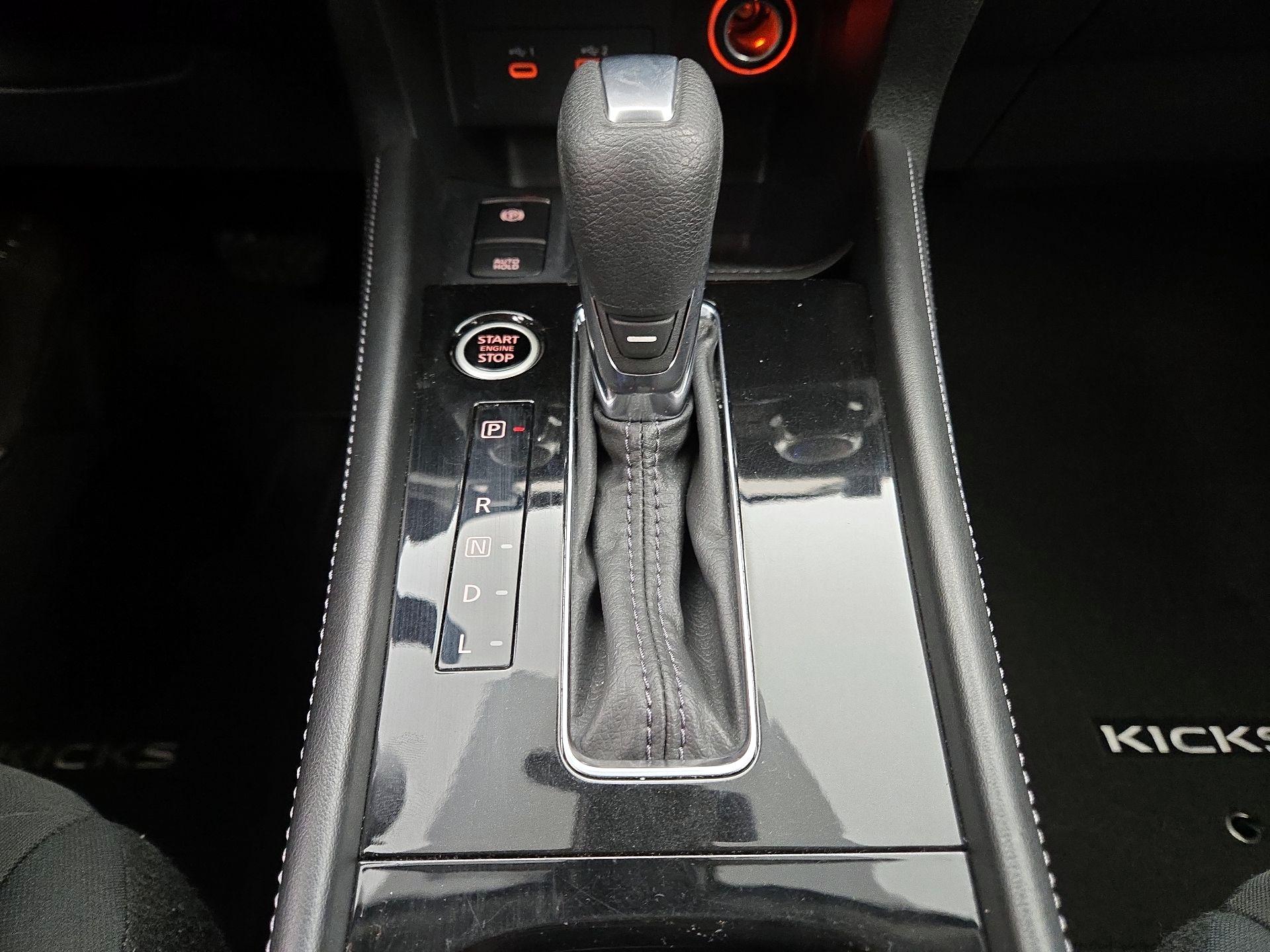 Thumbnail: 2023 Nissan Kicks - 16