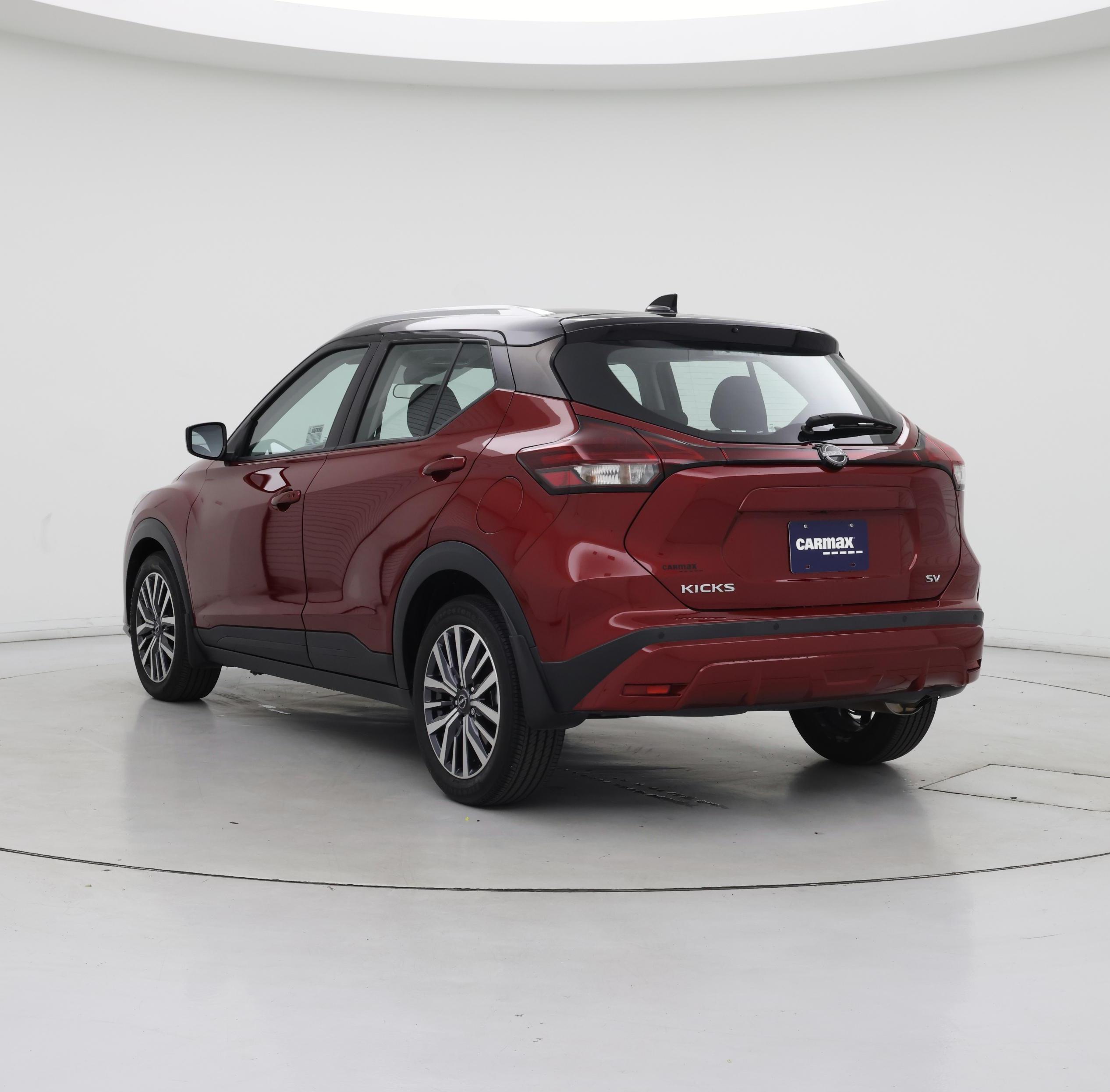 Thumbnail: 2023 Nissan Kicks - 2