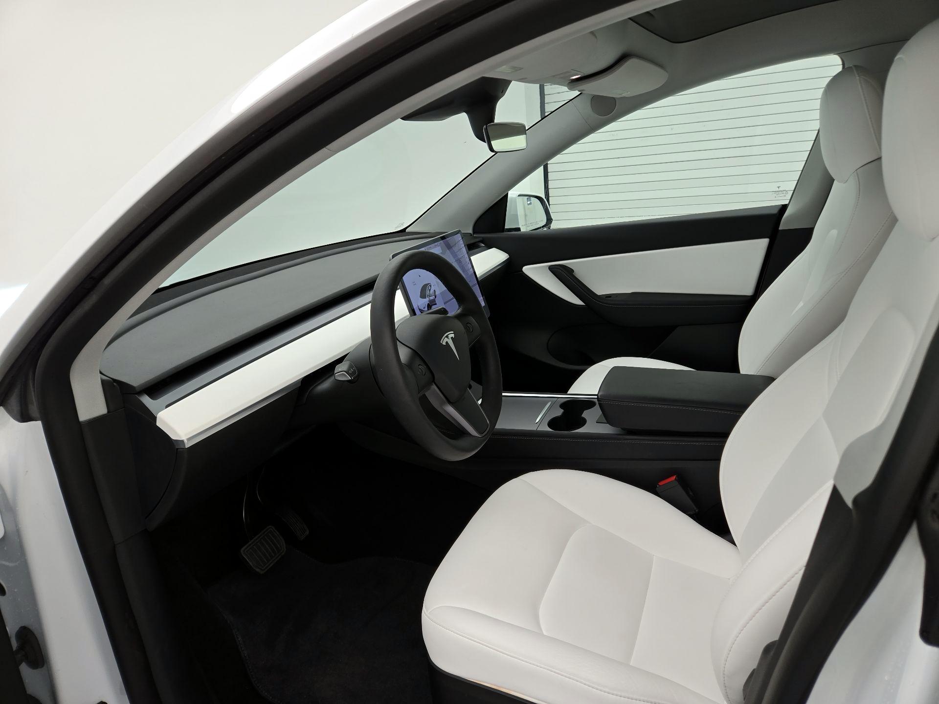 Thumbnail: 2022 Tesla Model Y - 11