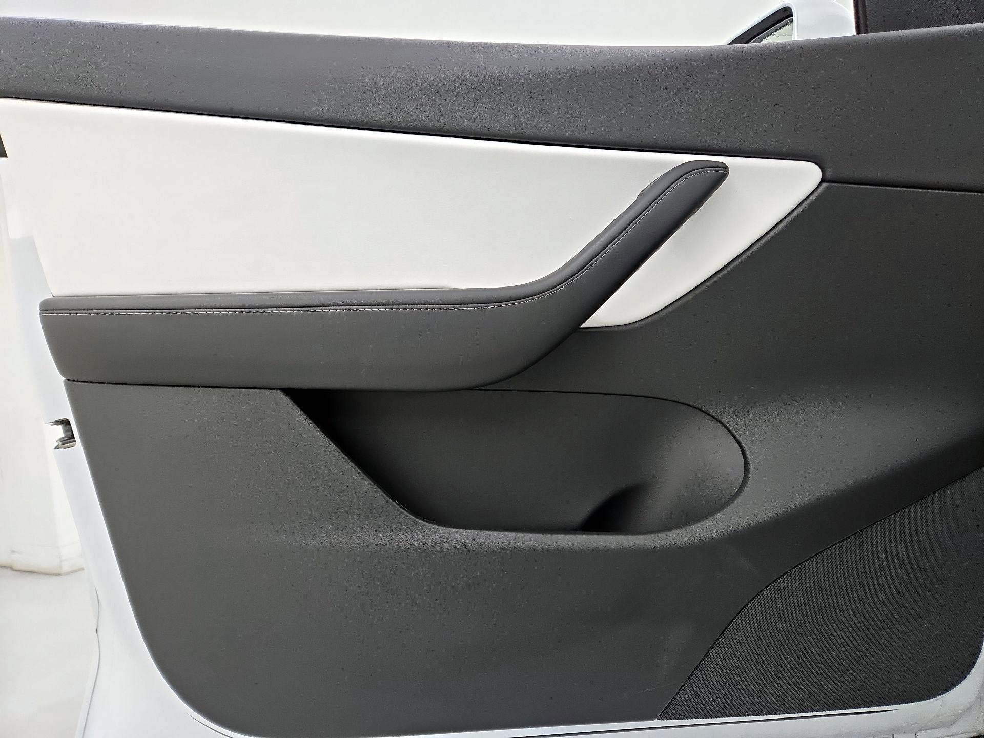 Thumbnail: 2022 Tesla Model Y - 12