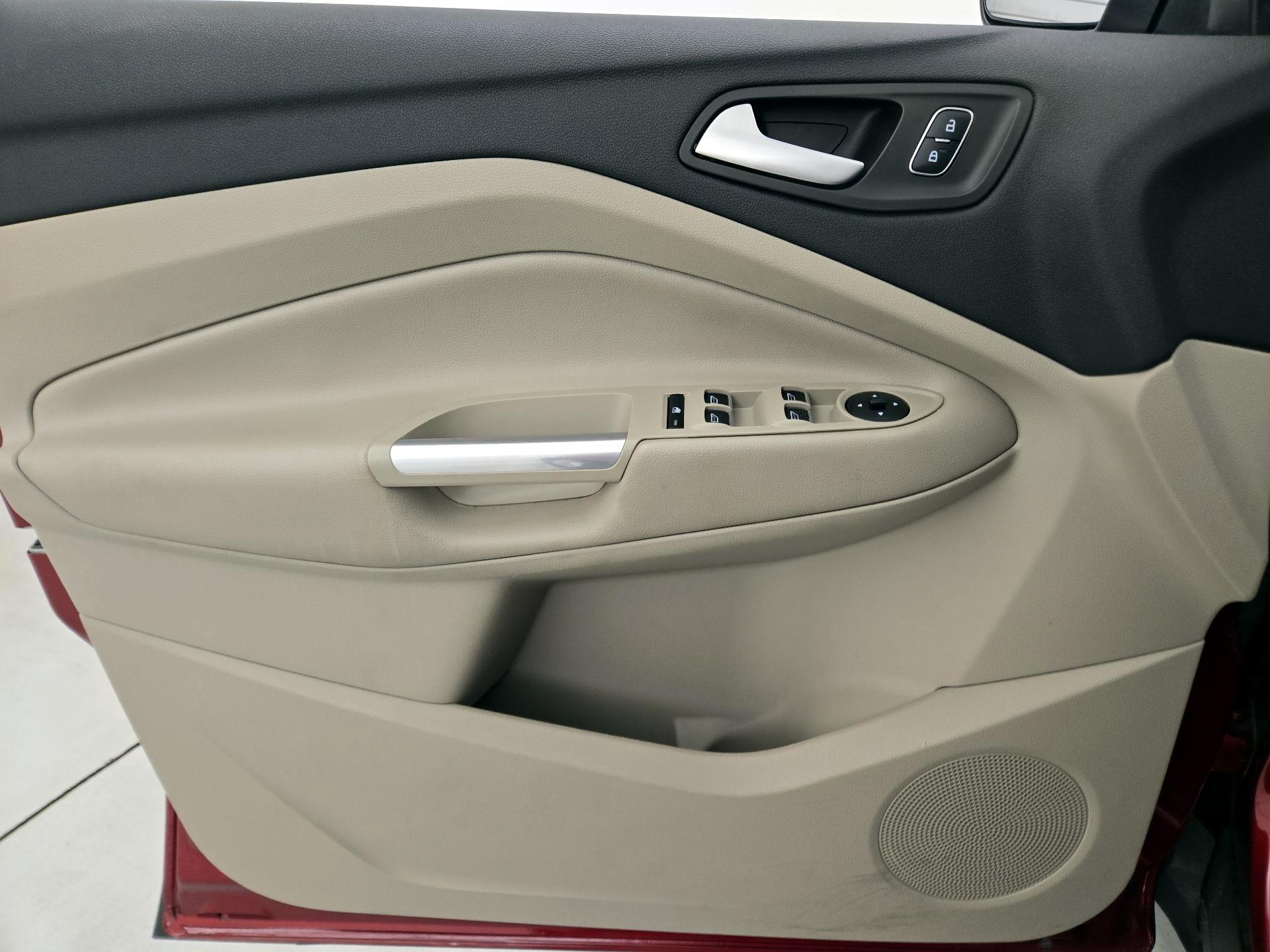 Thumbnail: 2019 Ford Escape - 12