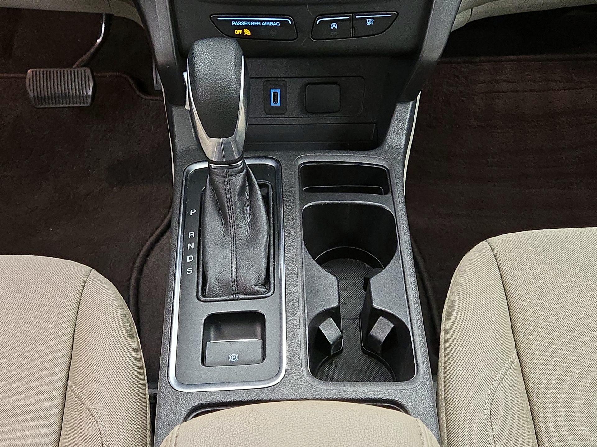 Thumbnail: 2019 Ford Escape - 17