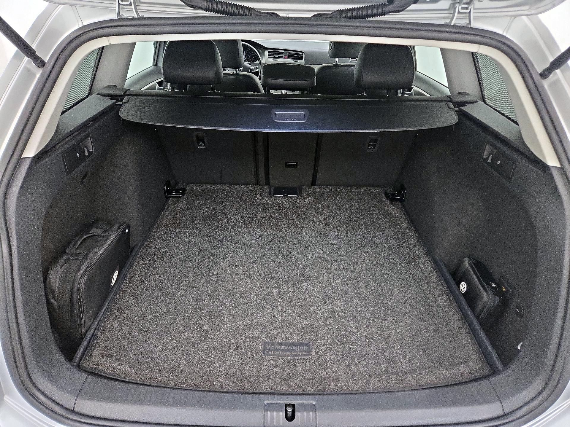 Thumbnail: 2016 Volkswagen Golf - 19