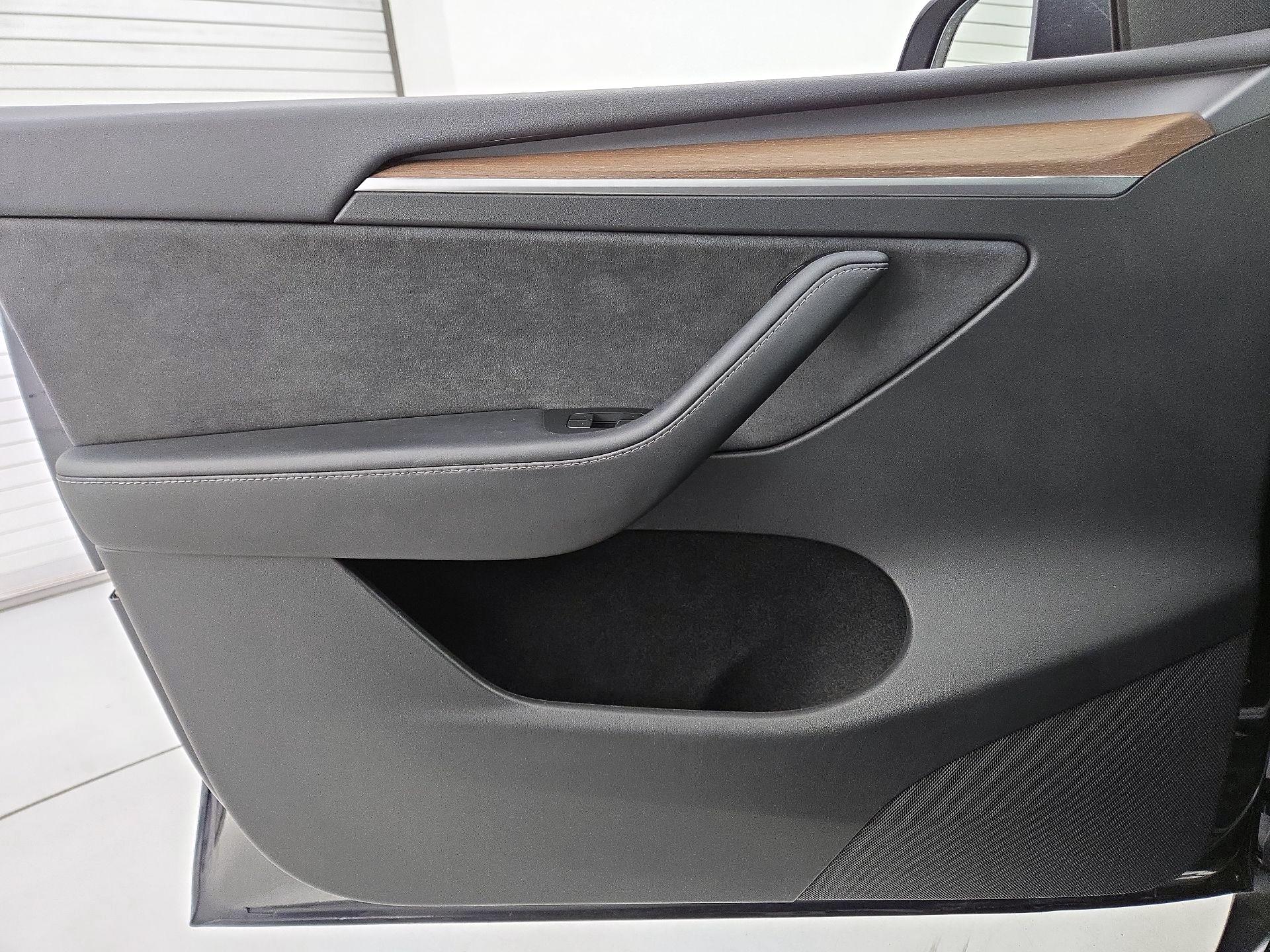 Thumbnail: 2024 Tesla Model Y - 12