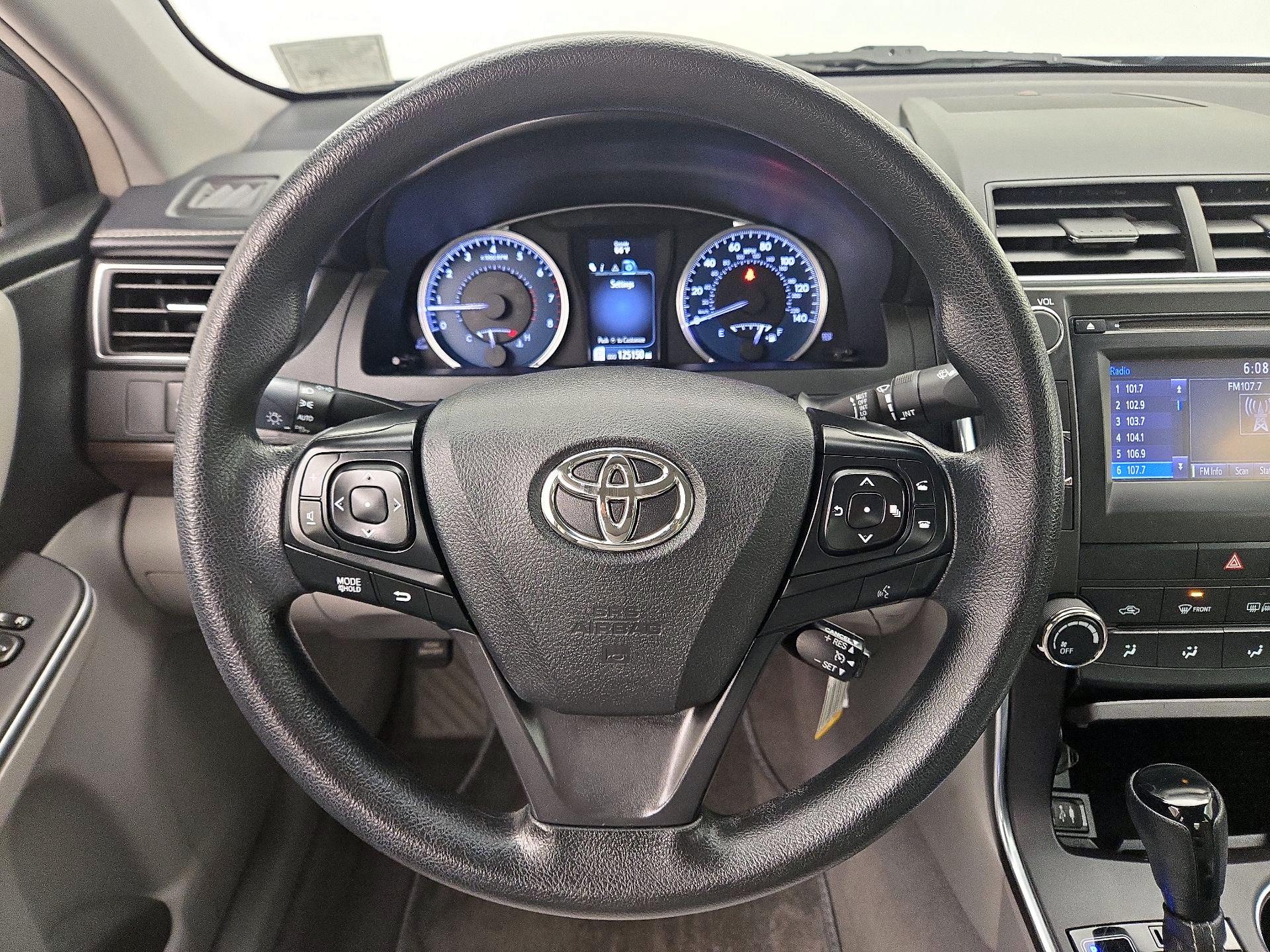 Thumbnail: 2017 Toyota Camry - 10