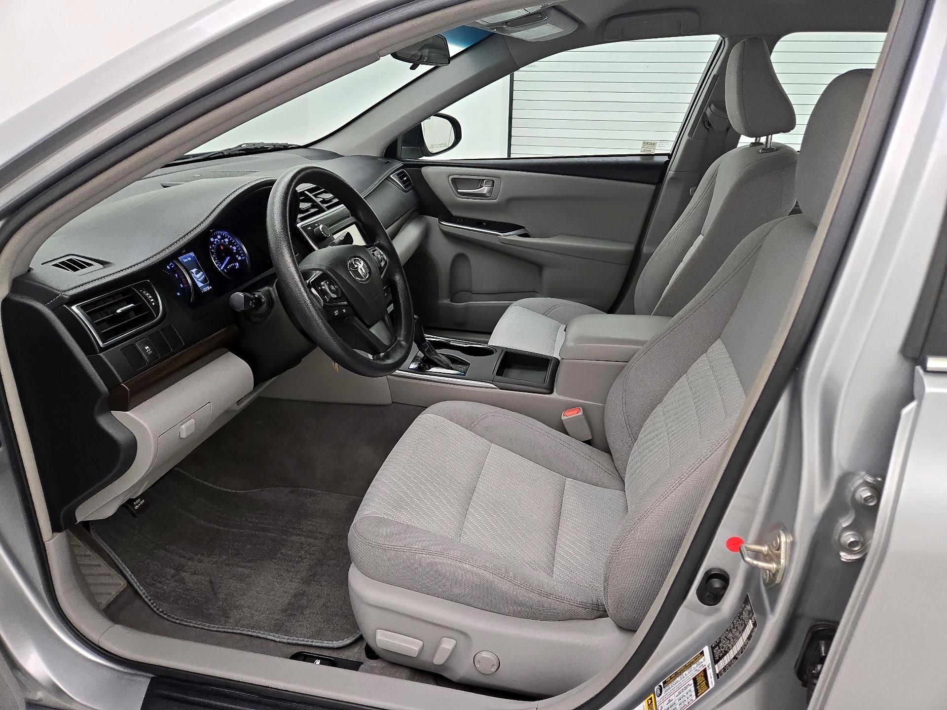 Thumbnail: 2017 Toyota Camry - 11