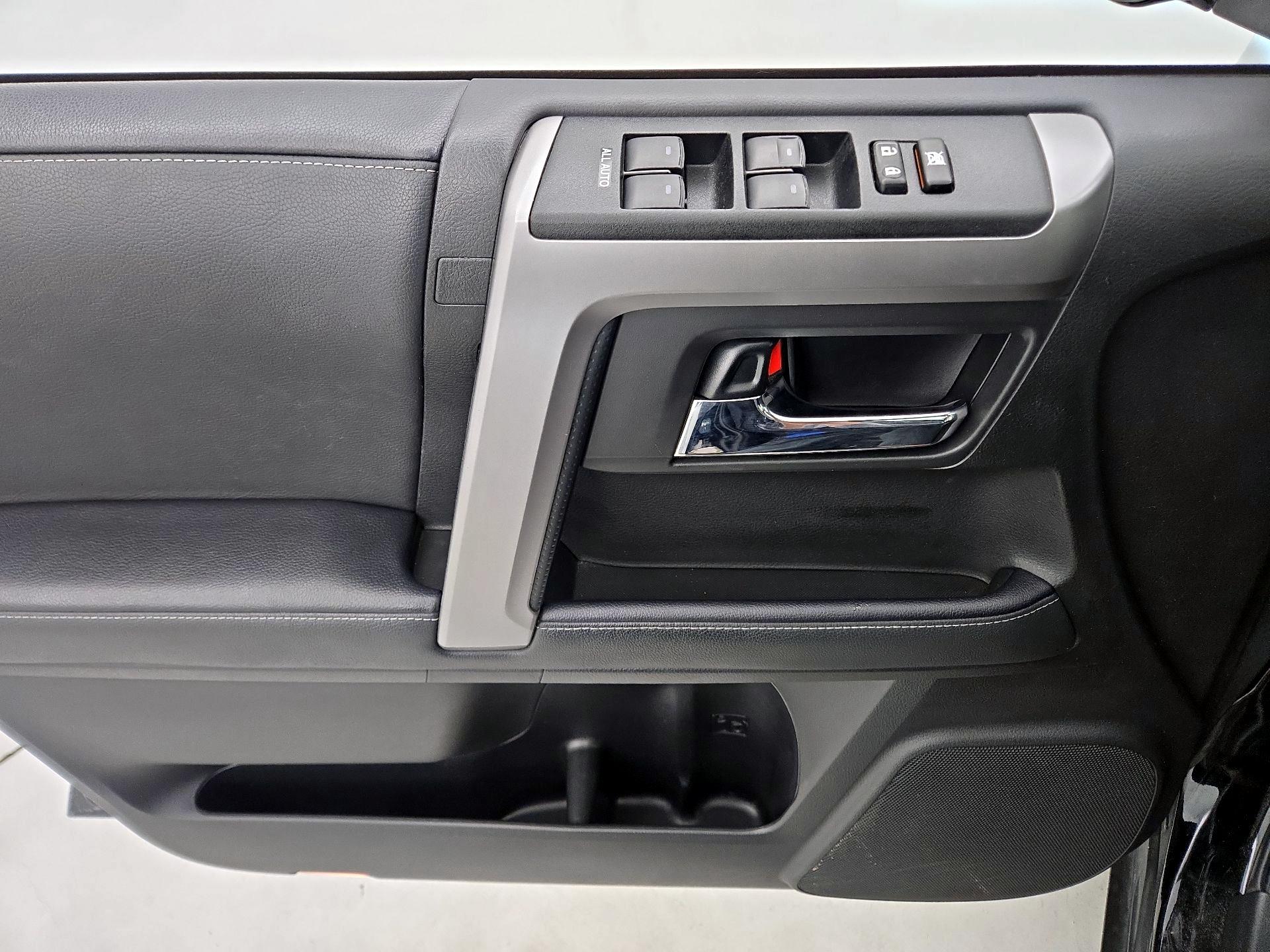 Thumbnail: 2021 Toyota 4Runner - 12