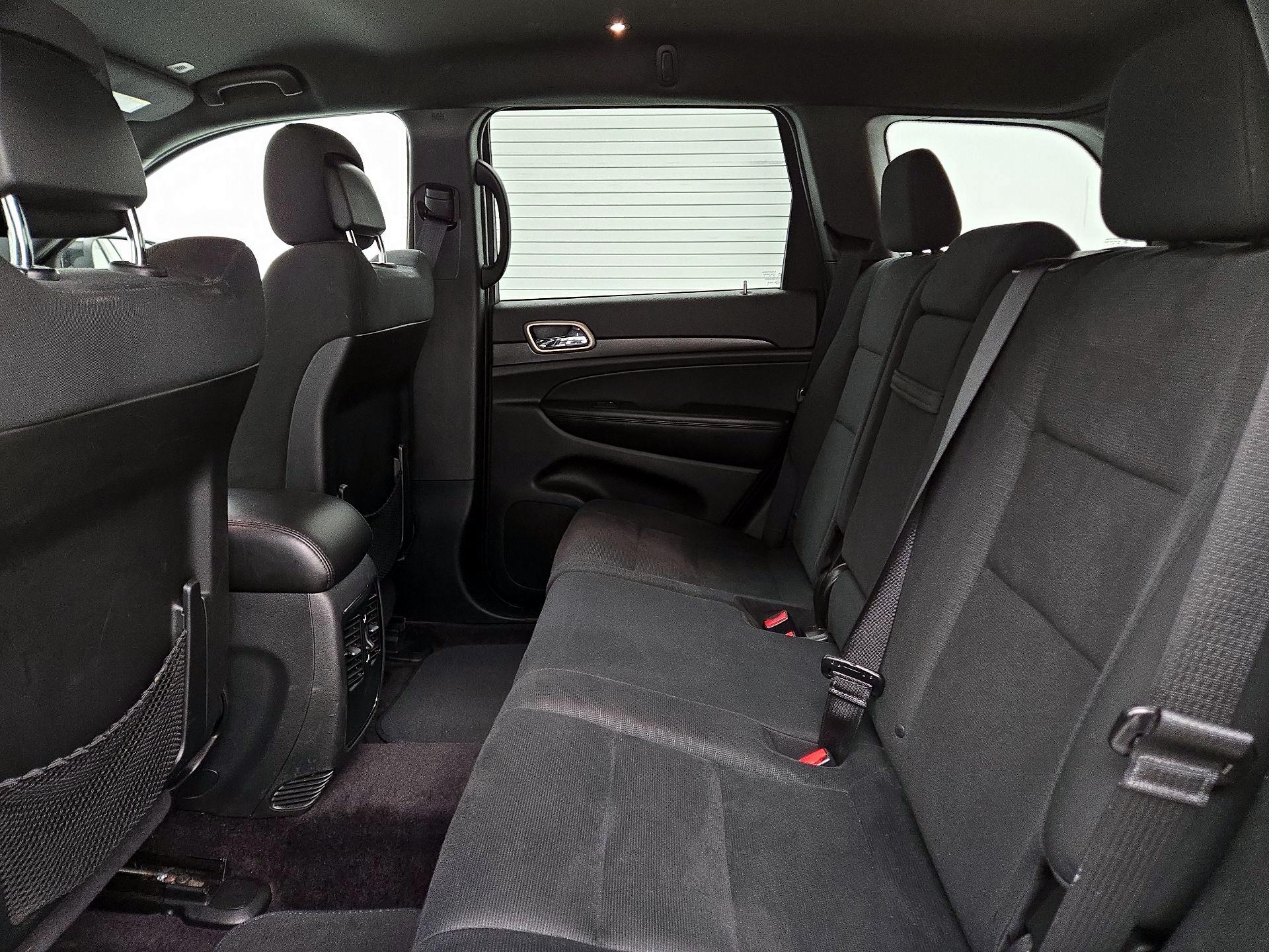 Thumbnail: 2017 Jeep Grand Cherokee - 19