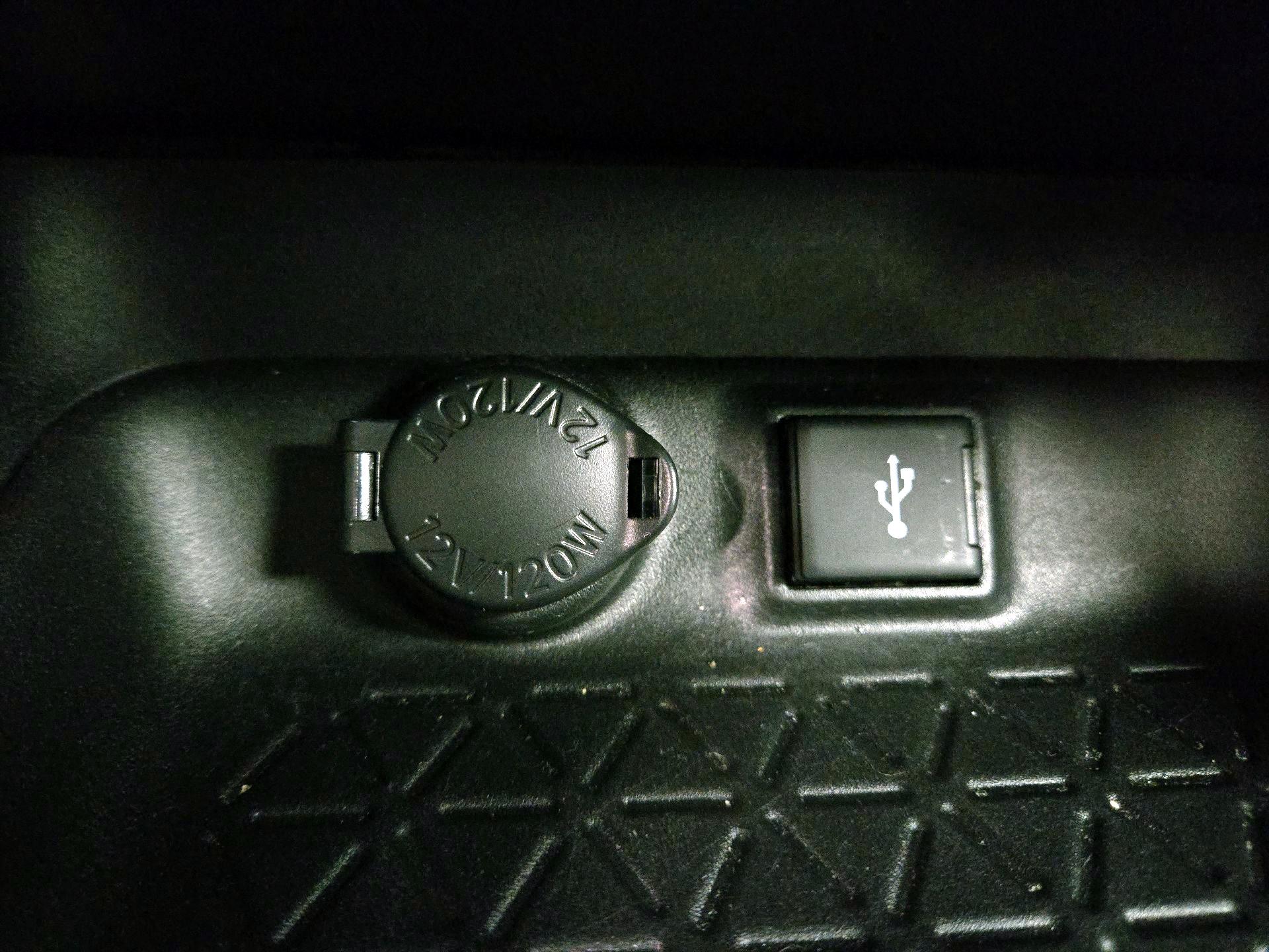 Thumbnail: 2022 Toyota RAV4 - 18