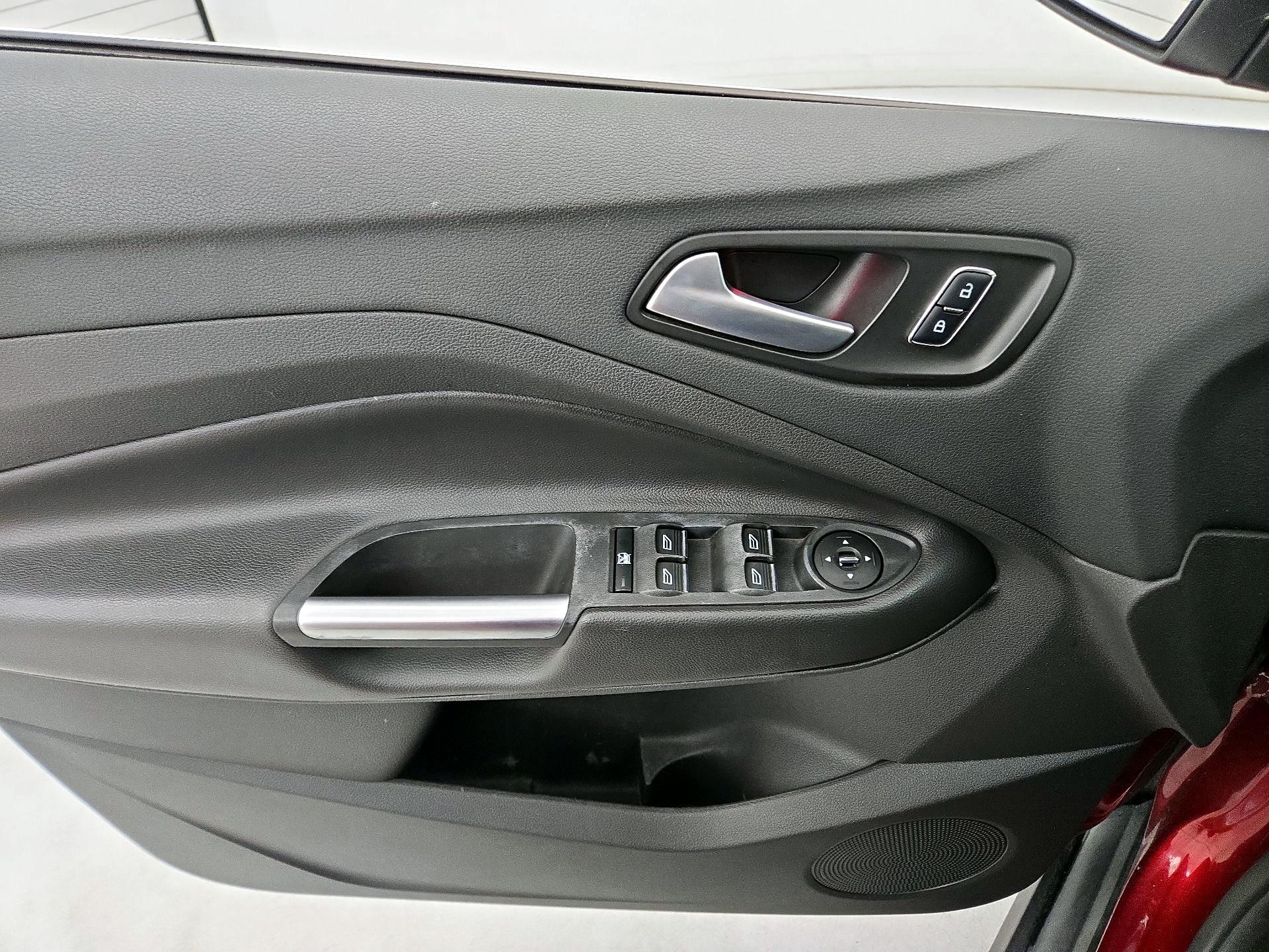 Thumbnail: 2015 Ford C-Max - 12