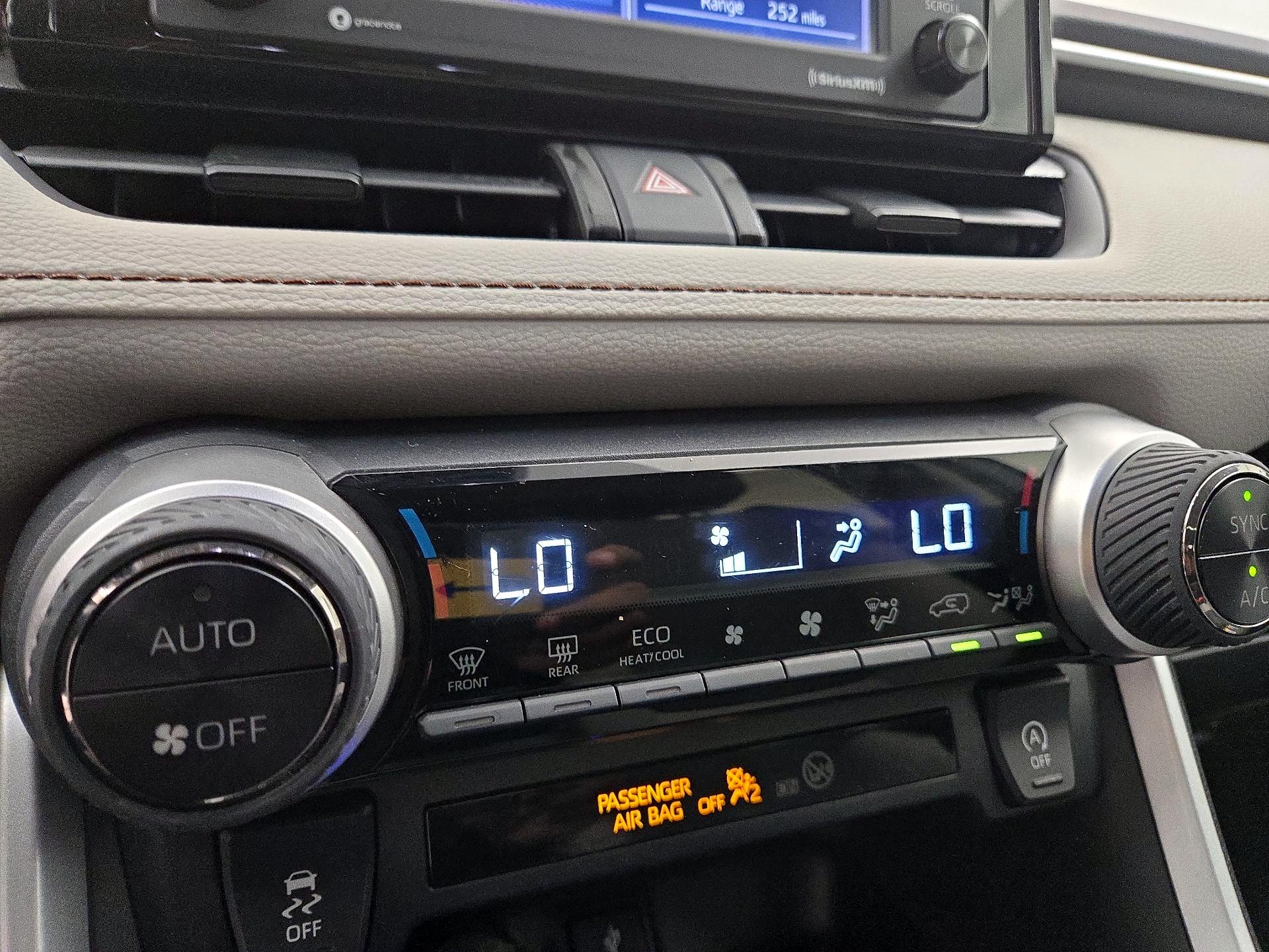 Thumbnail: 2022 Toyota RAV4 - 16