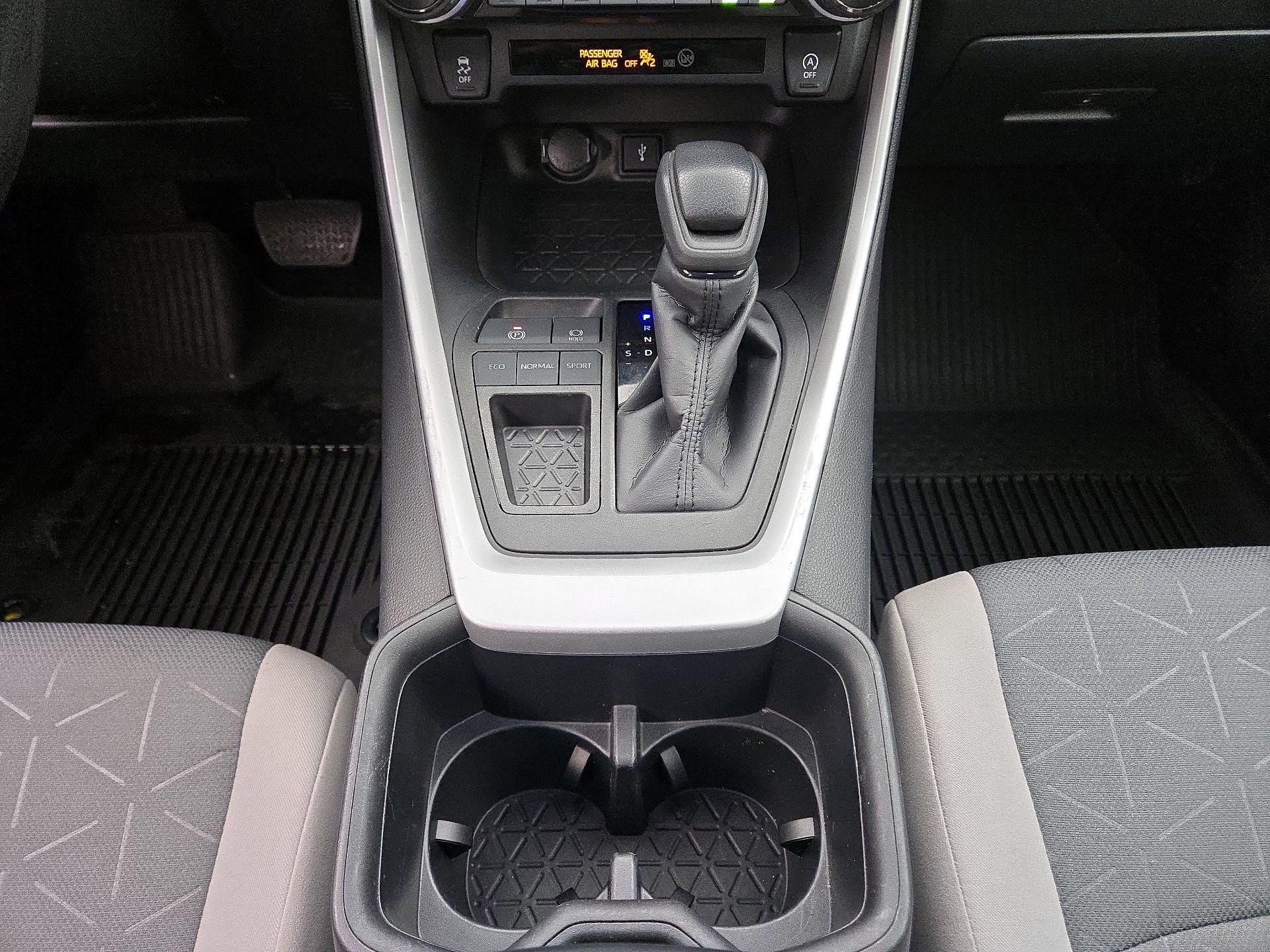 Thumbnail: 2022 Toyota RAV4 - 17