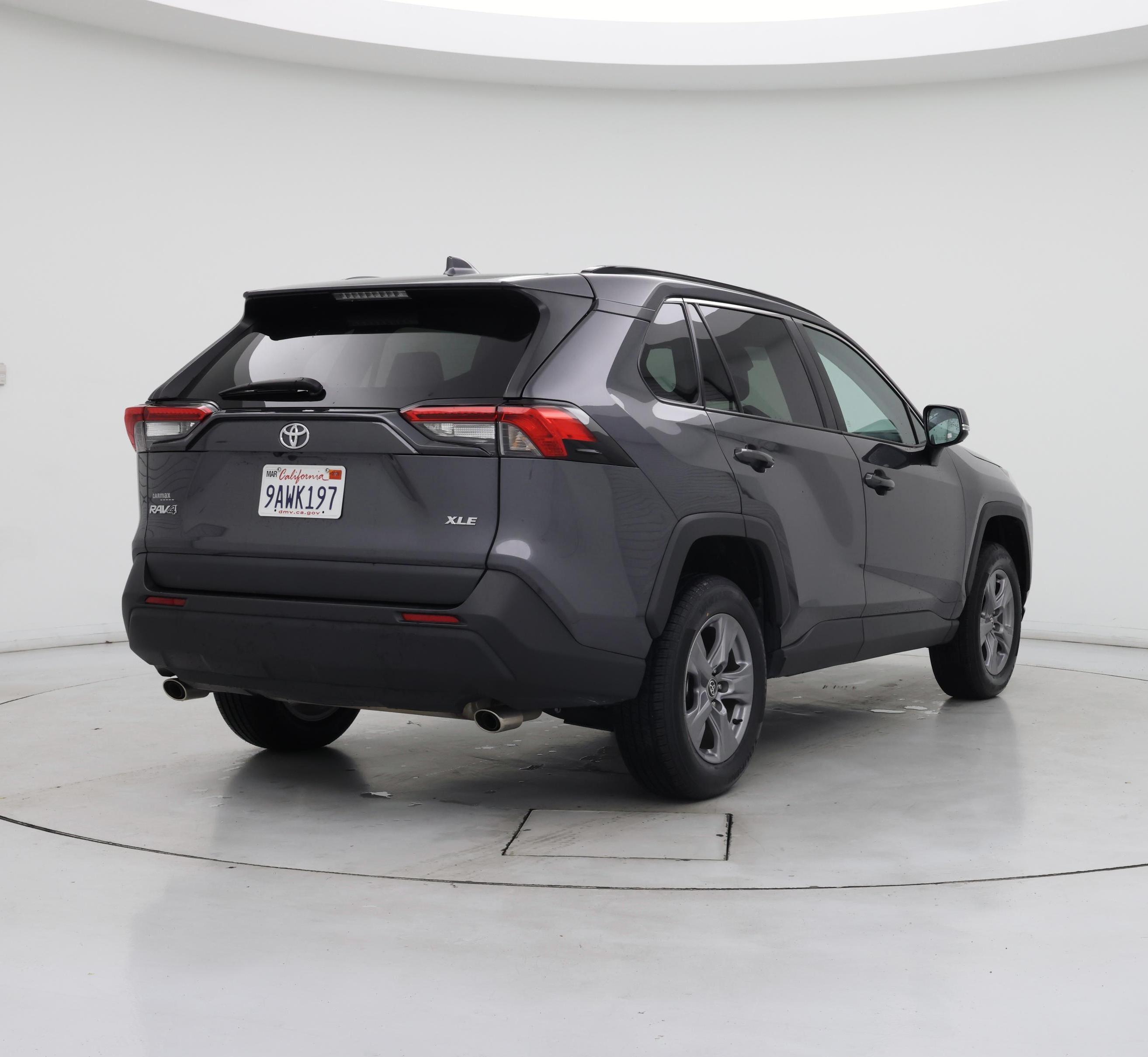 Thumbnail: 2022 Toyota RAV4 - 8