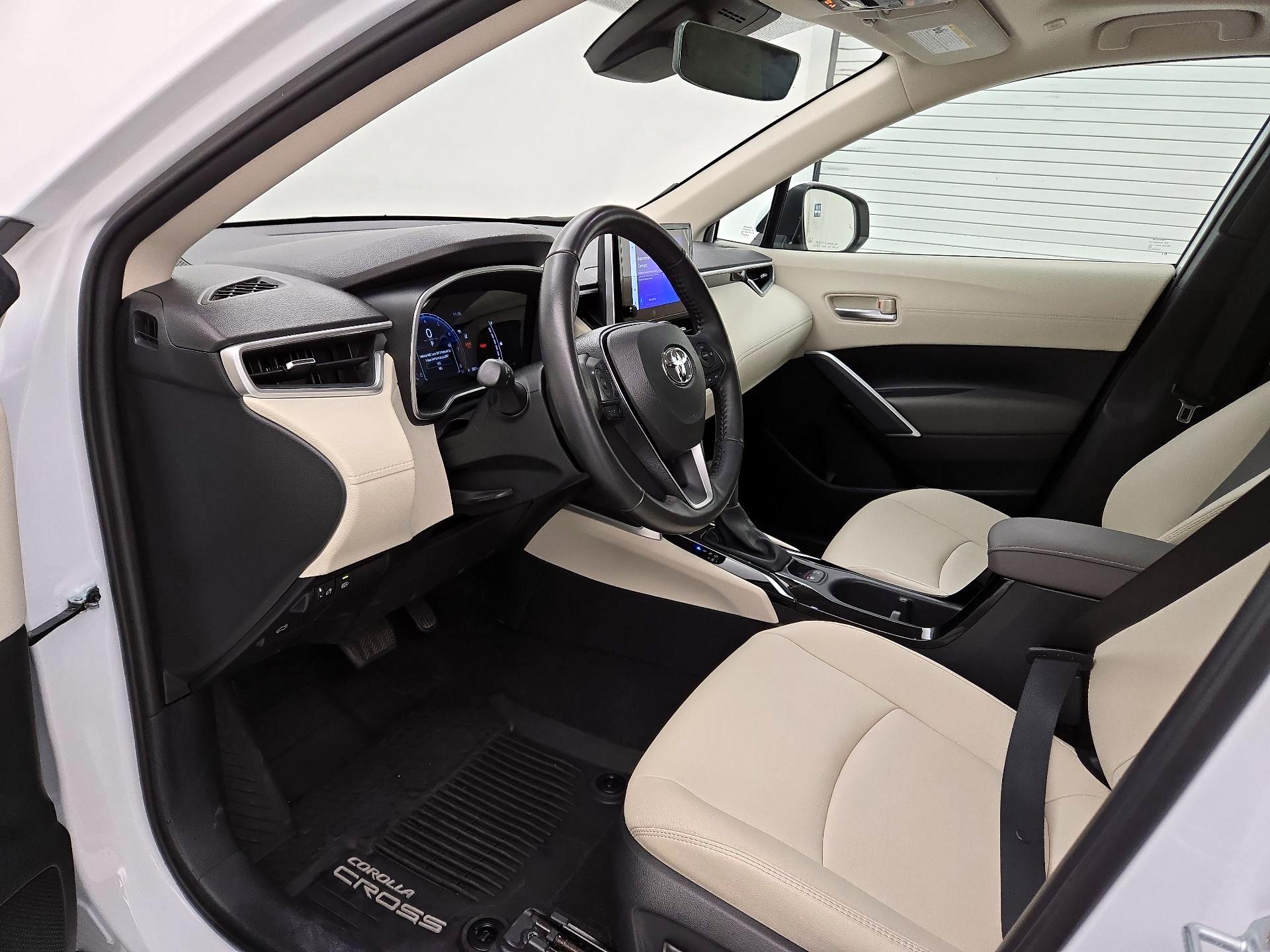 Thumbnail: 2024 Toyota Corolla Cross - 11