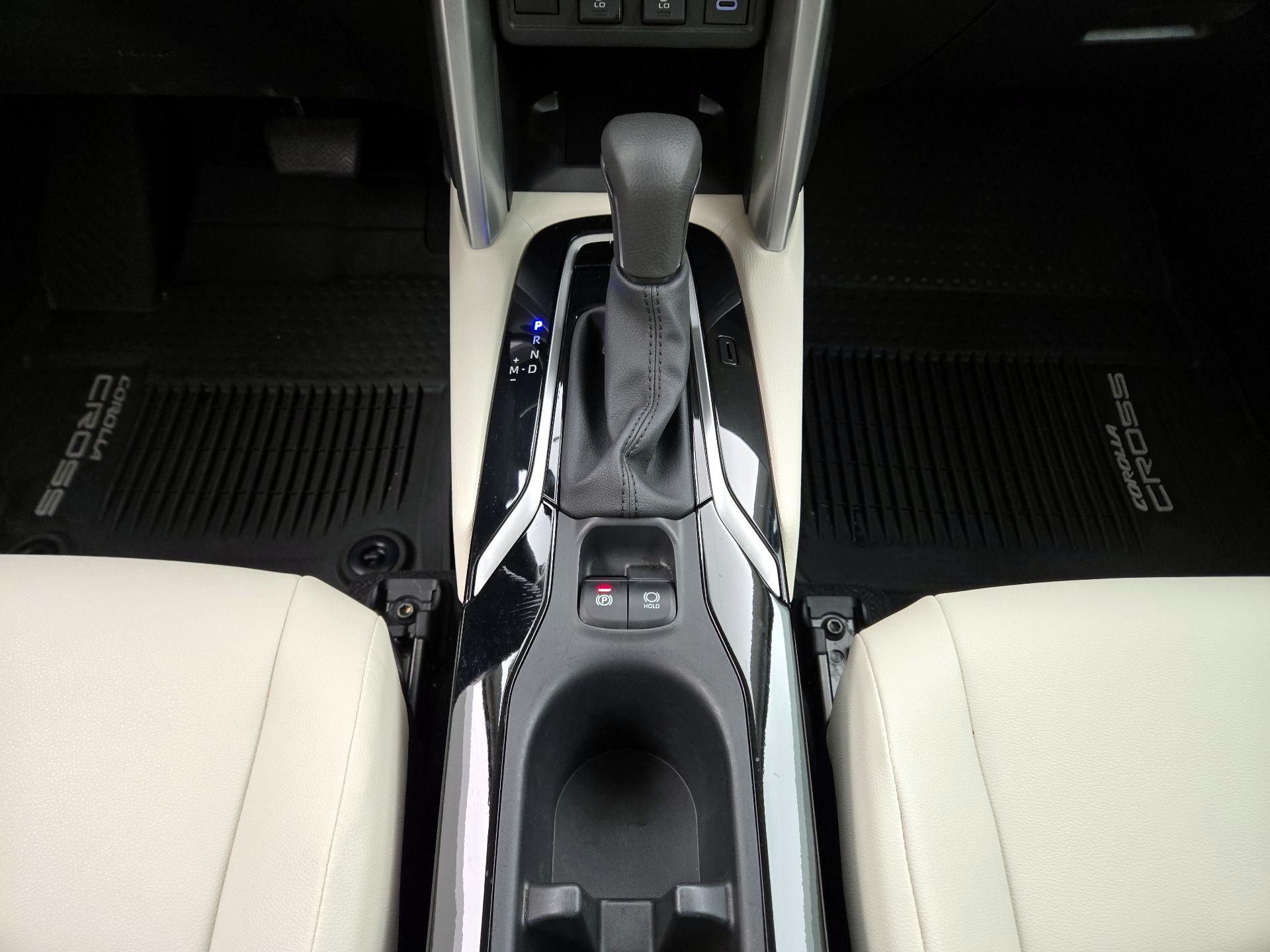 Thumbnail: 2024 Toyota Corolla Cross - 17