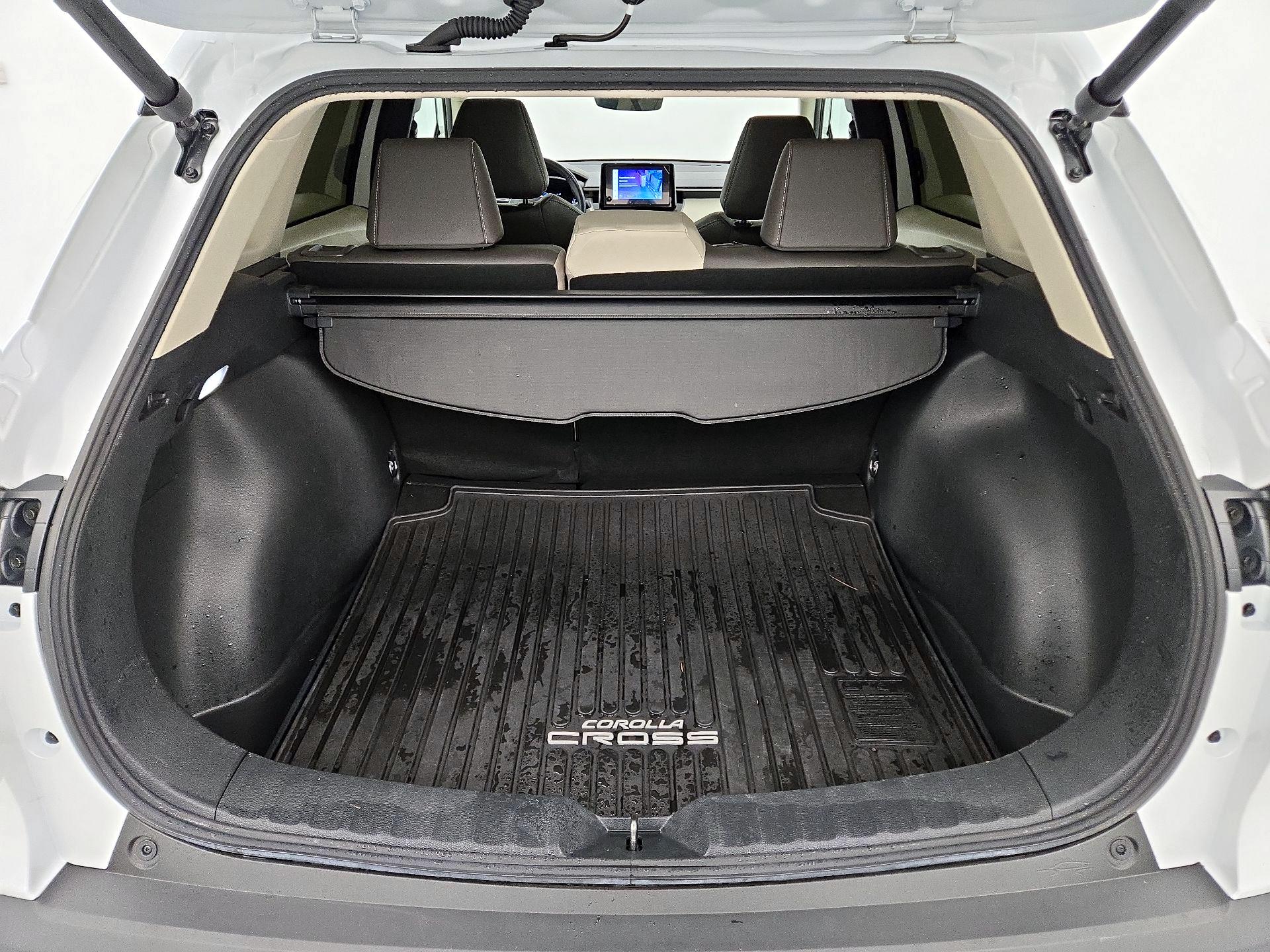 Thumbnail: 2024 Toyota Corolla Cross - 19