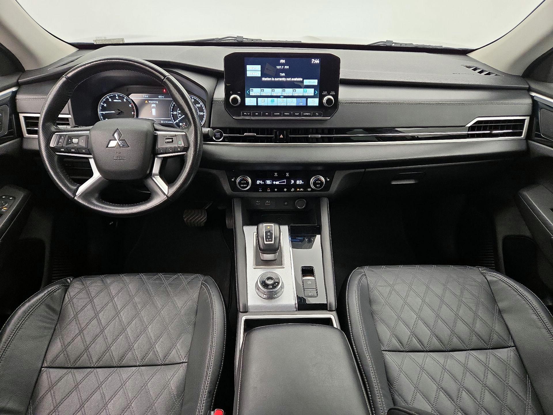 Thumbnail: 2022 Mitsubishi Outlander - 9