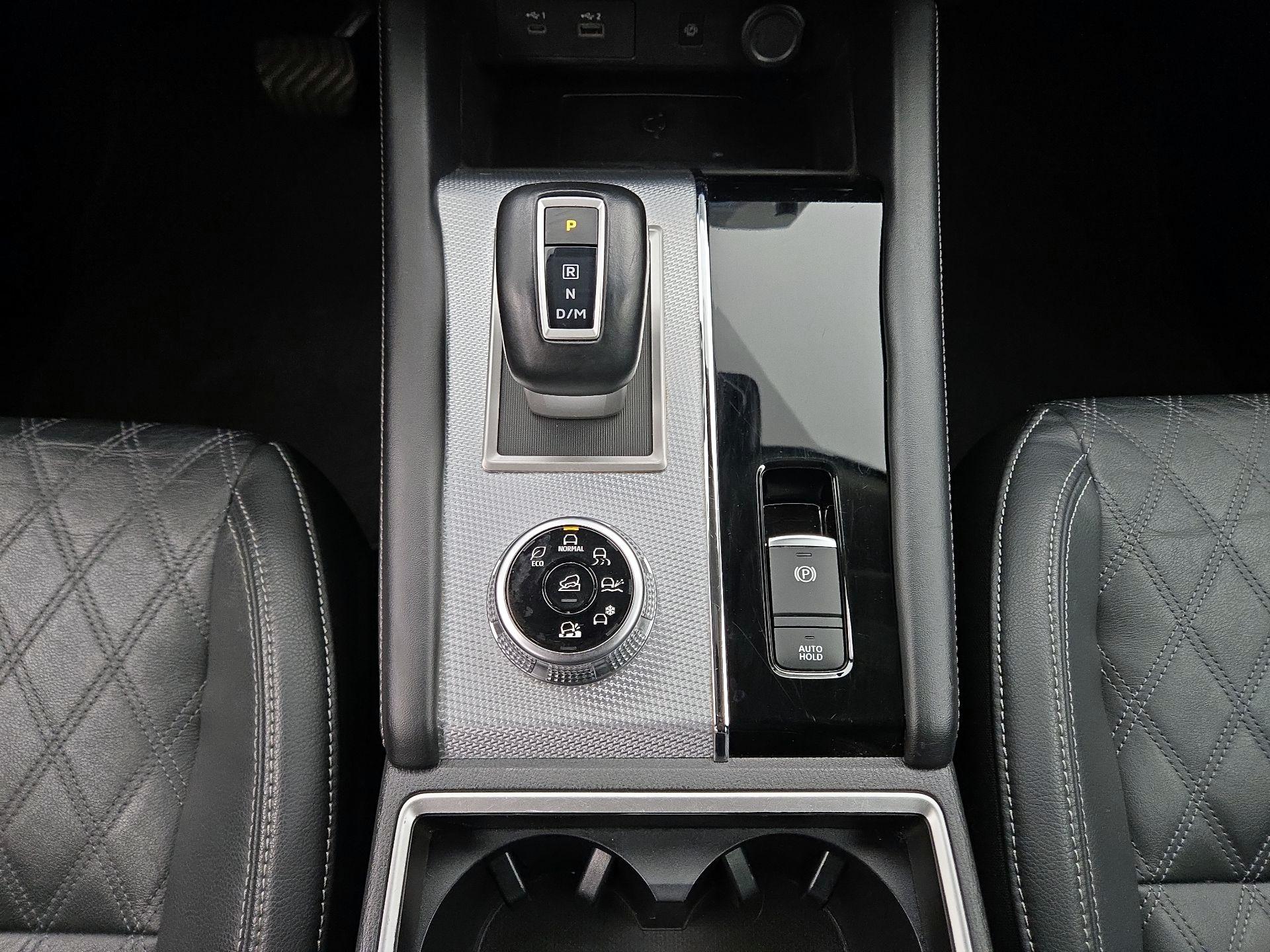 Thumbnail: 2022 Mitsubishi Outlander - 16