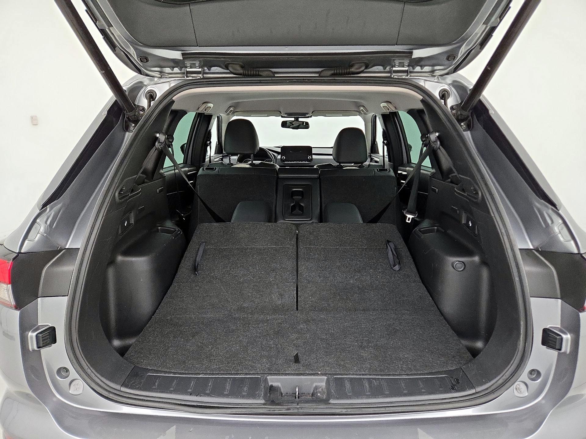 Thumbnail: 2022 Mitsubishi Outlander - 18