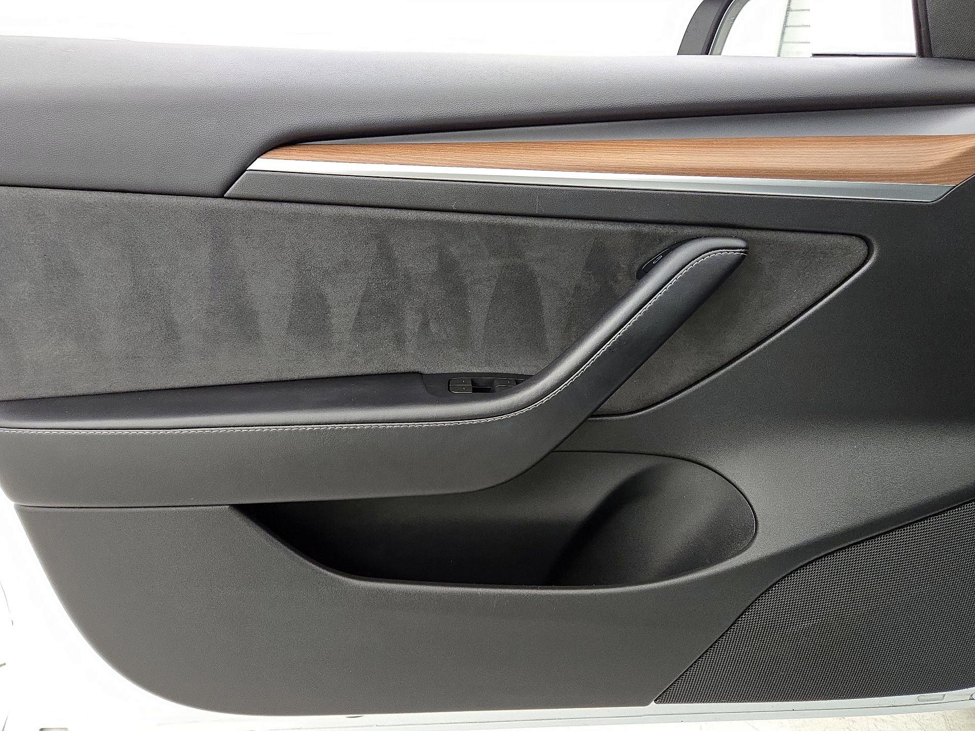 Thumbnail: 2023 Tesla Model 3 - 12