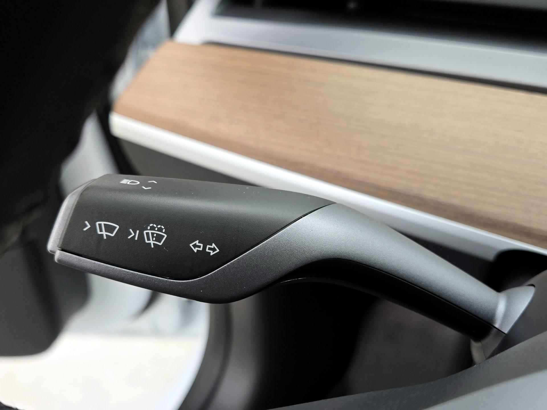 Thumbnail: 2023 Tesla Model 3 - 13