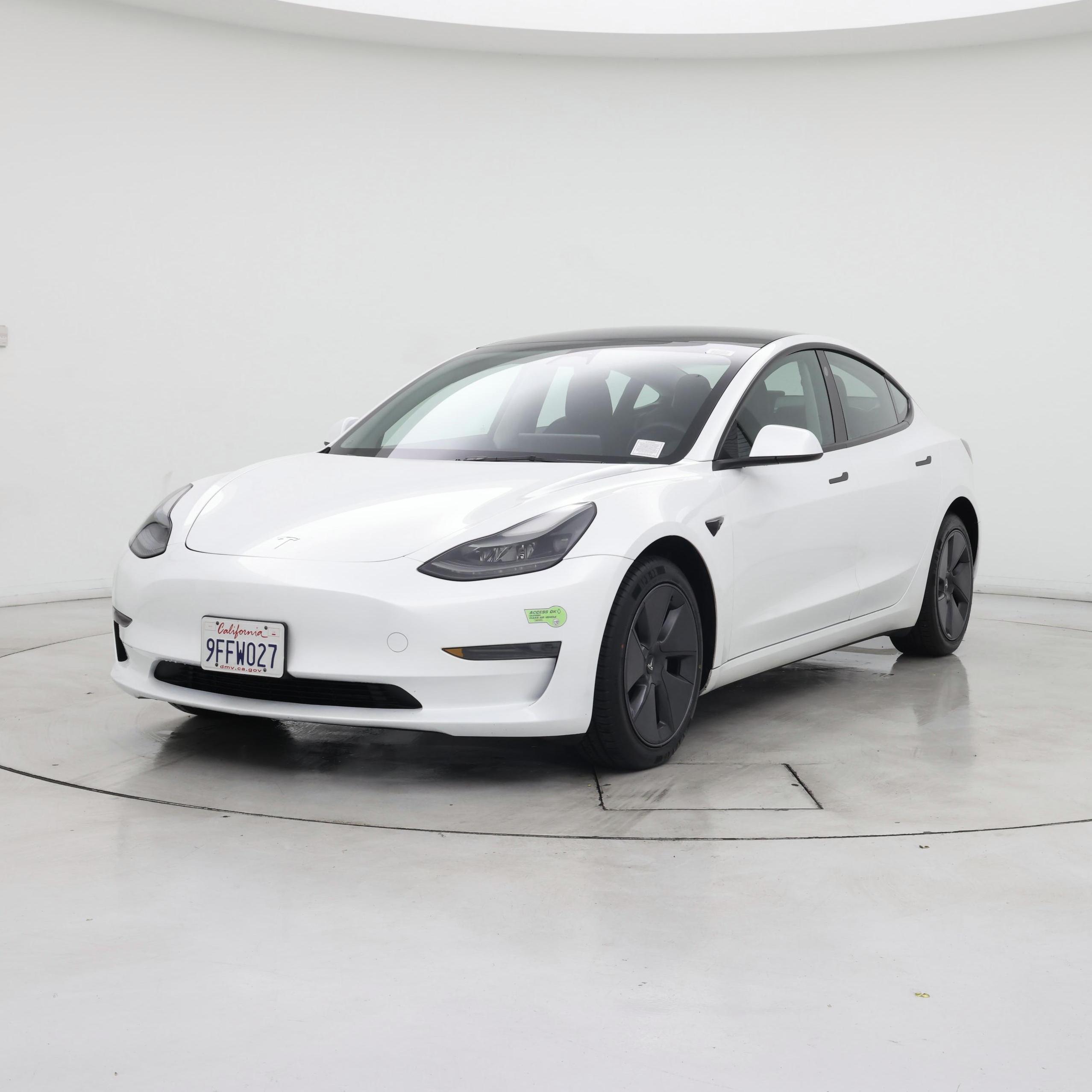 Thumbnail: 2023 Tesla Model 3 - 4