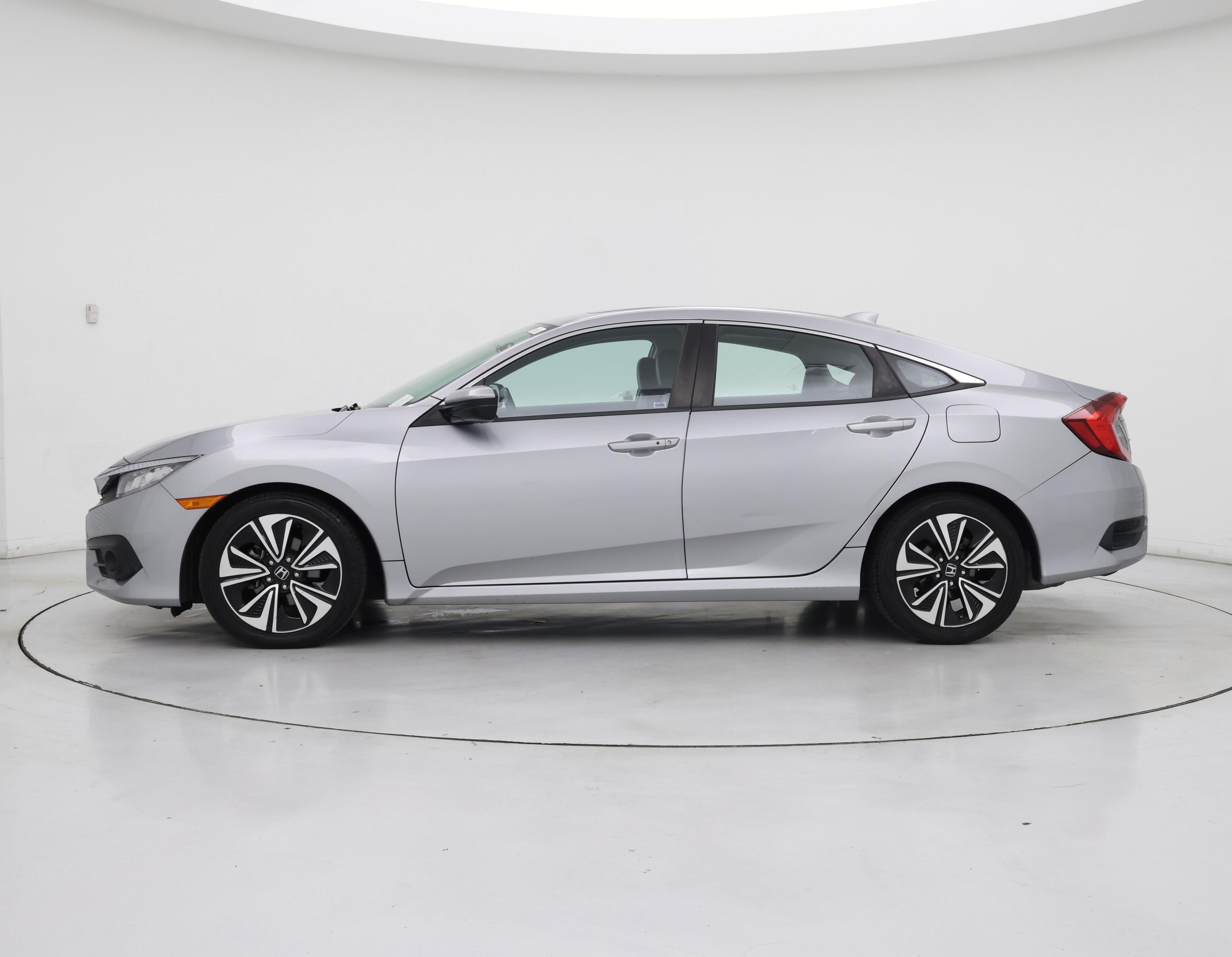 Thumbnail: 2016 Honda Civic - 3