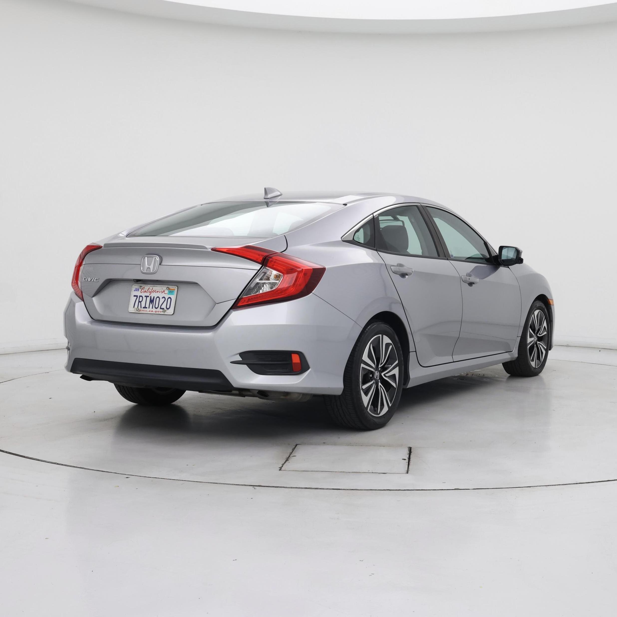 Thumbnail: 2016 Honda Civic - 8