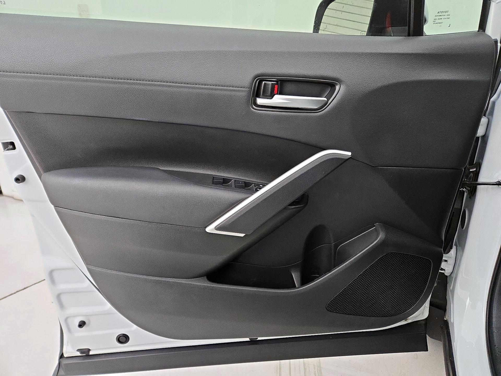 Thumbnail: 2023 Toyota Corolla Cross - 12