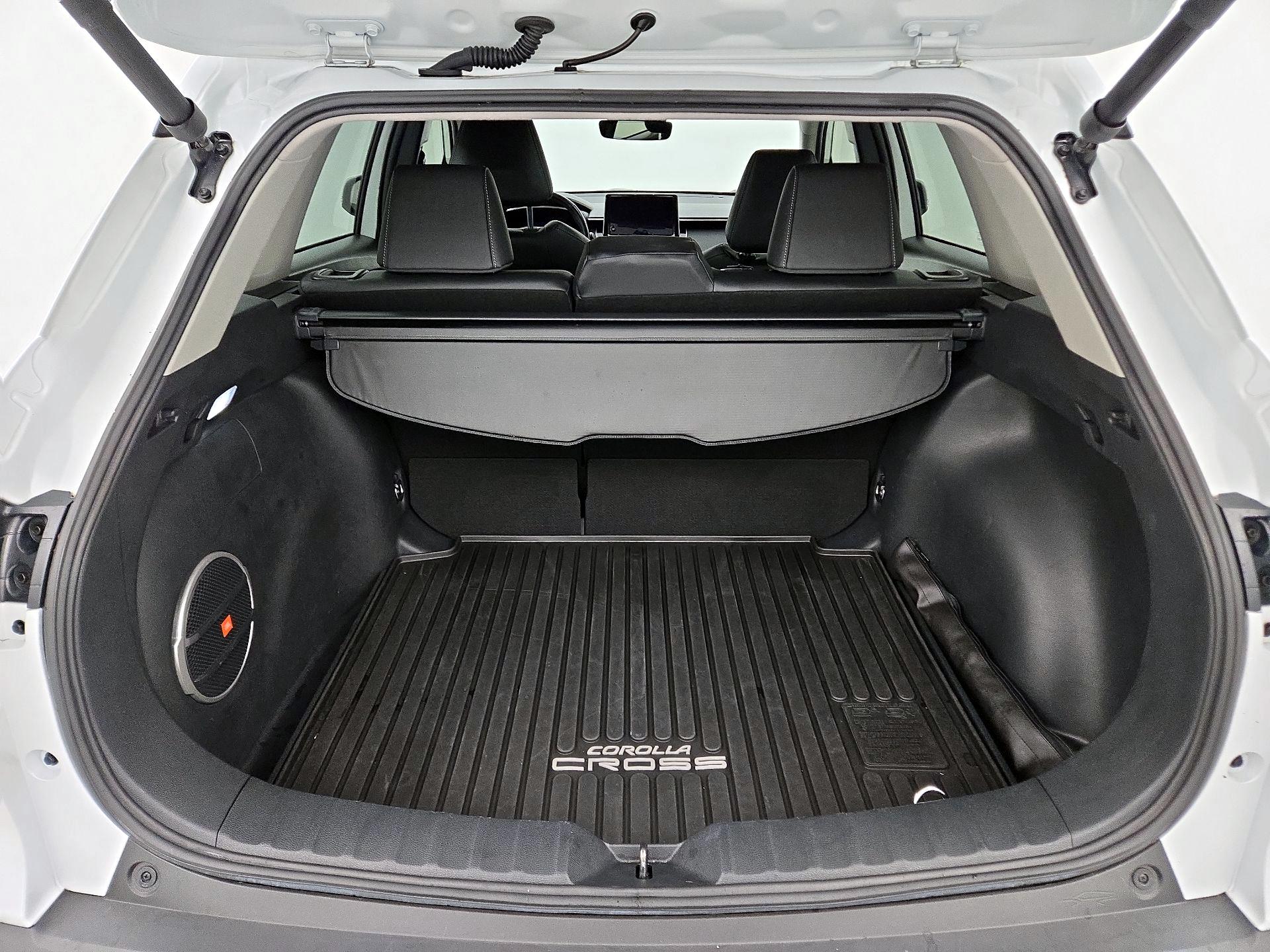 Thumbnail: 2023 Toyota Corolla Cross - 19