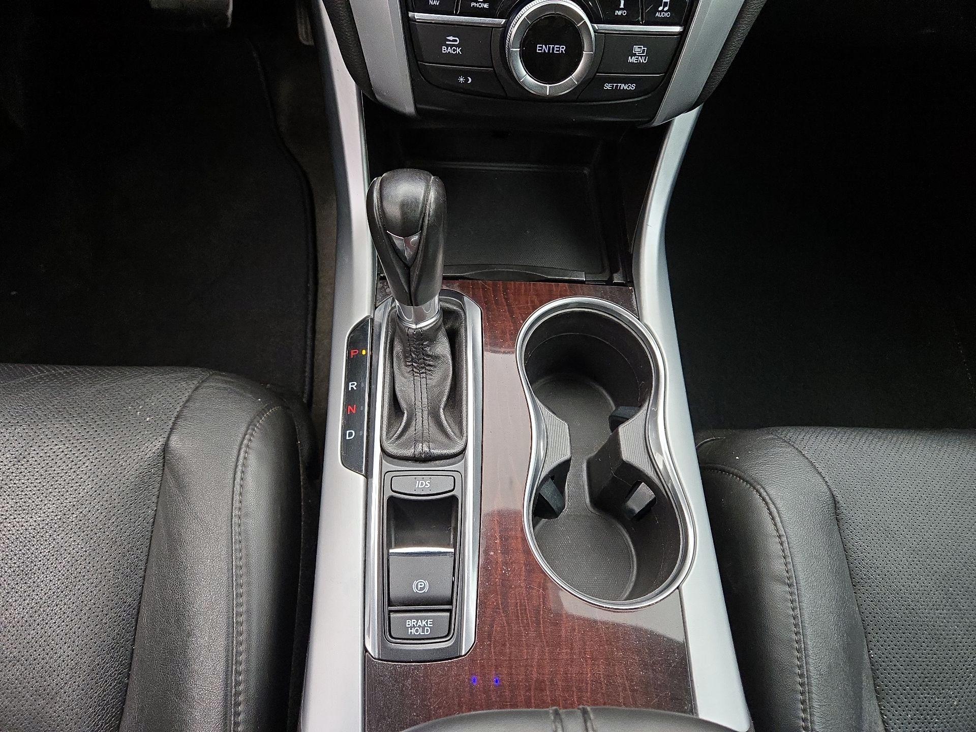 Thumbnail: 2016 Acura TLX - 17