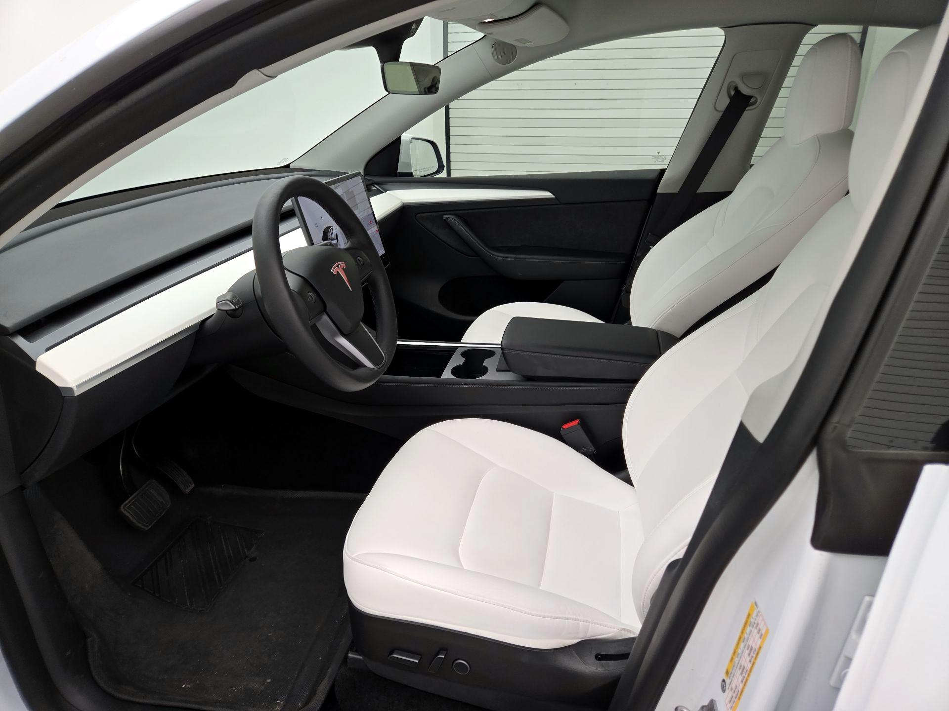 Thumbnail: 2023 Tesla Model Y - 11